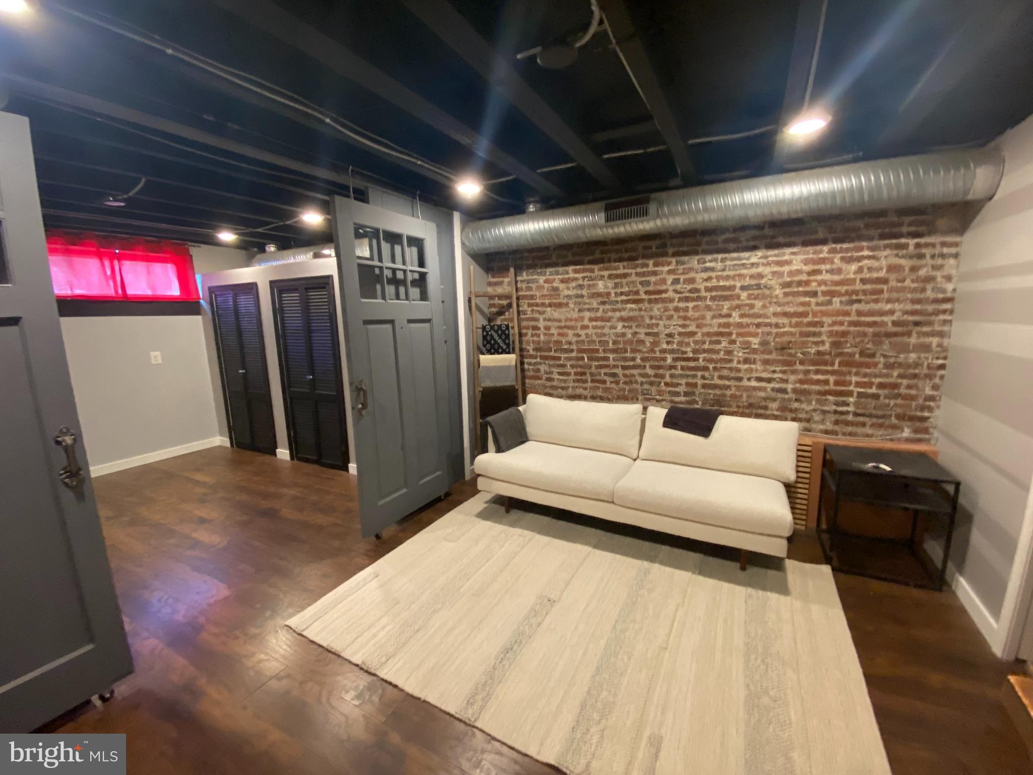 BREWERS HILL - Residential Lease