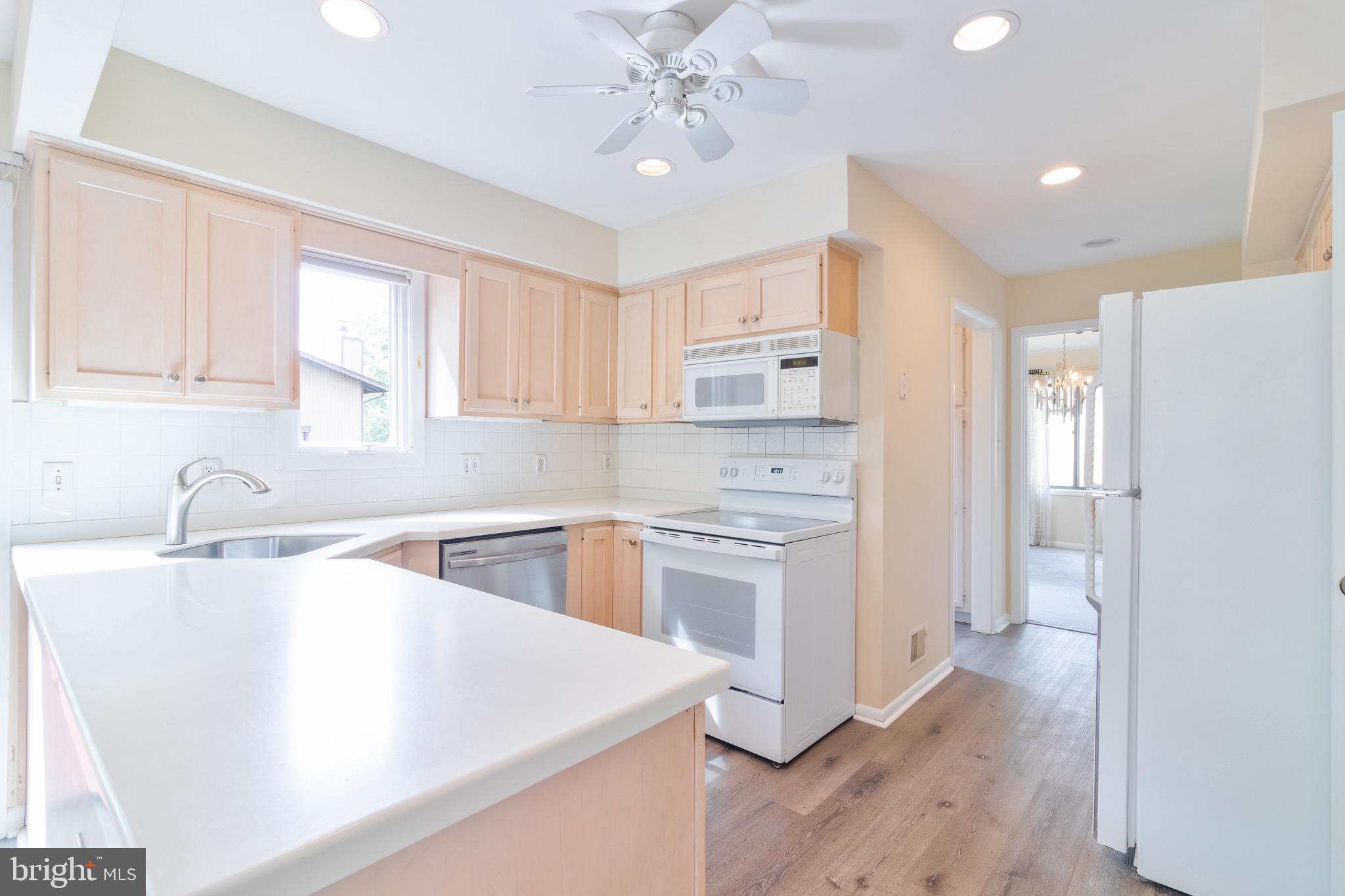 SIGNAL HILL - Residential Lease