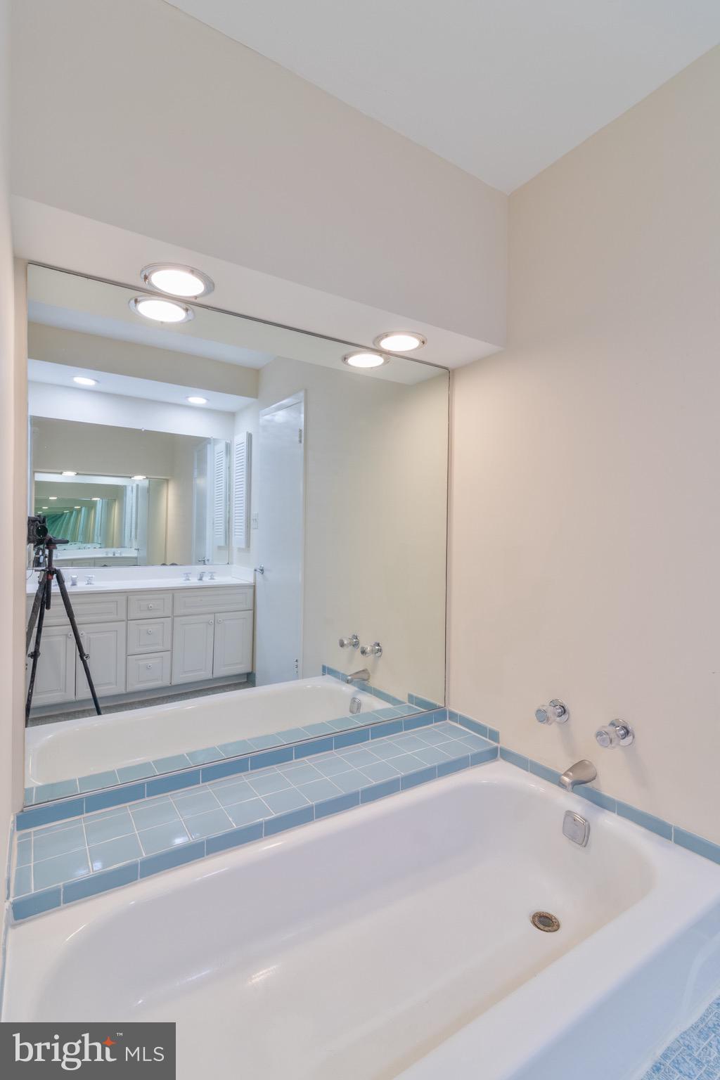 SIGNAL HILL - Residential Lease