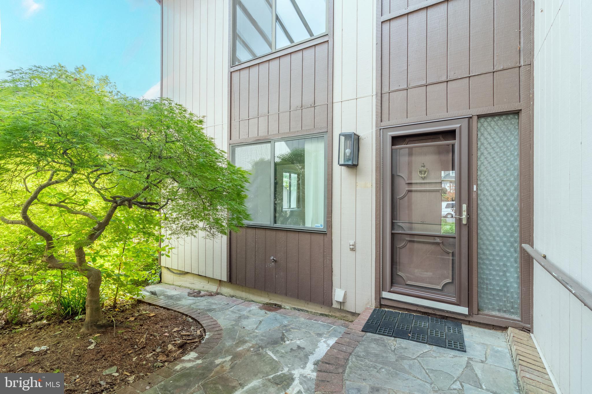 SIGNAL HILL - Residential Lease