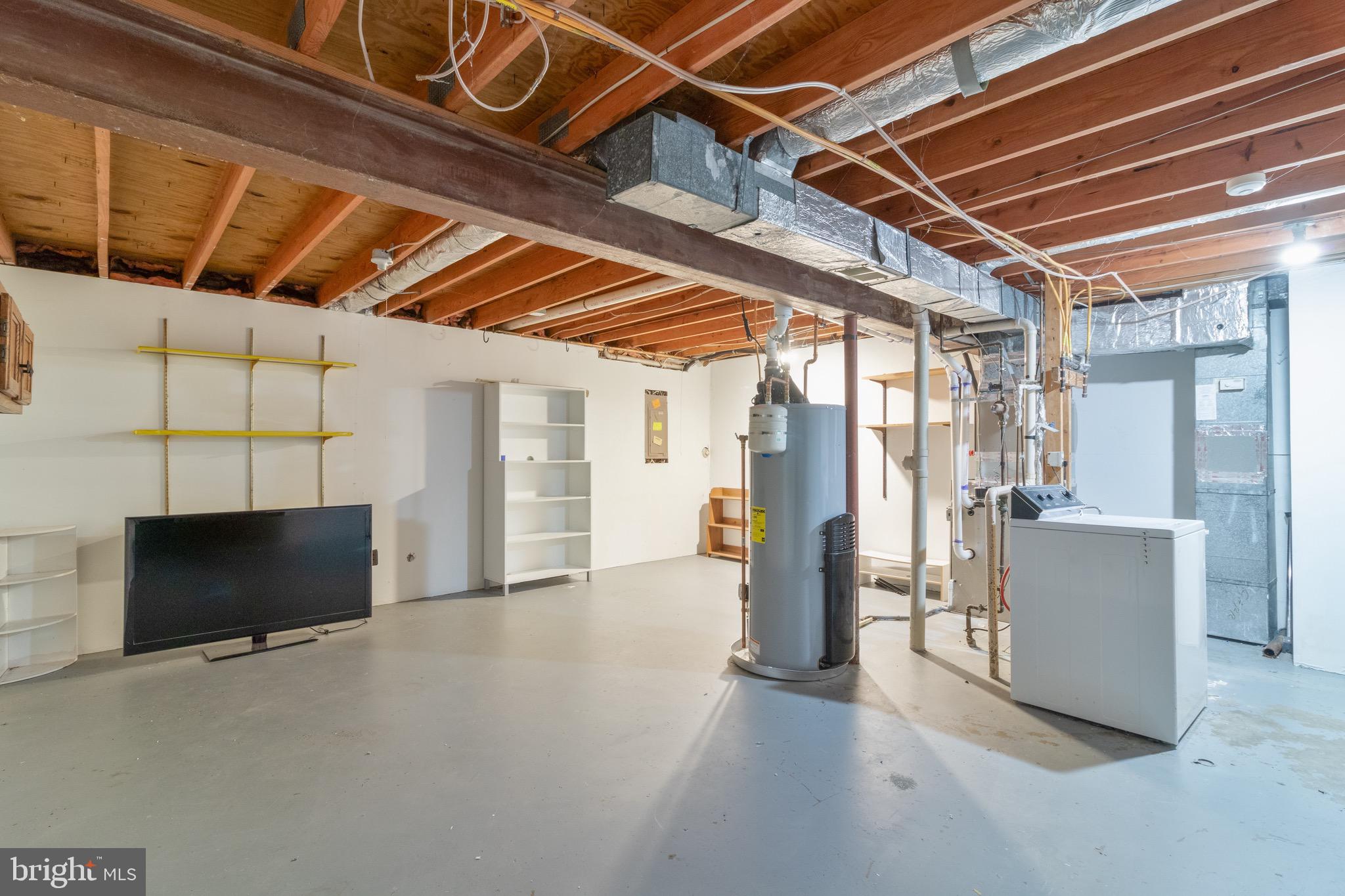 SIGNAL HILL - Residential Lease