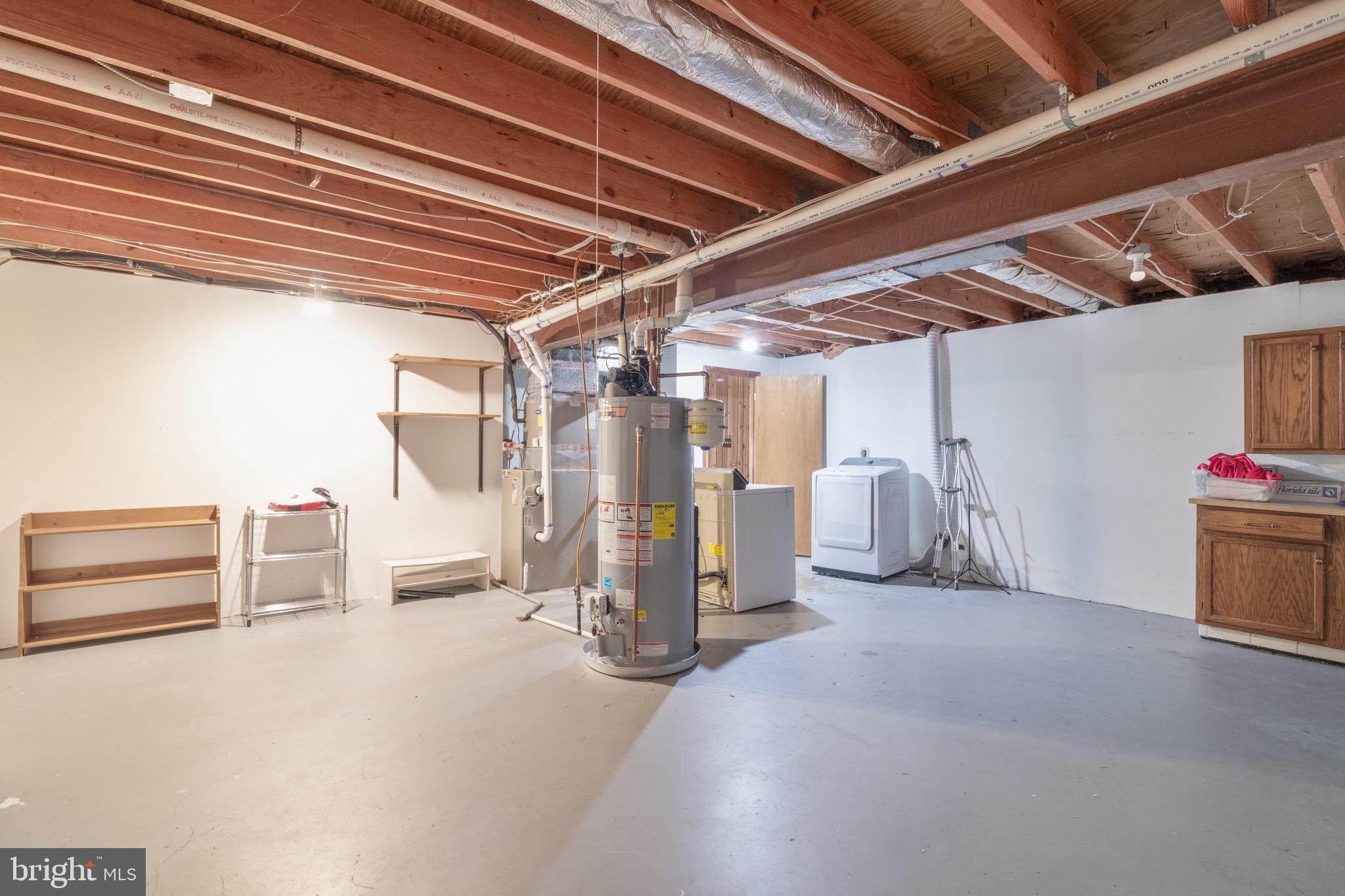 SIGNAL HILL - Residential Lease