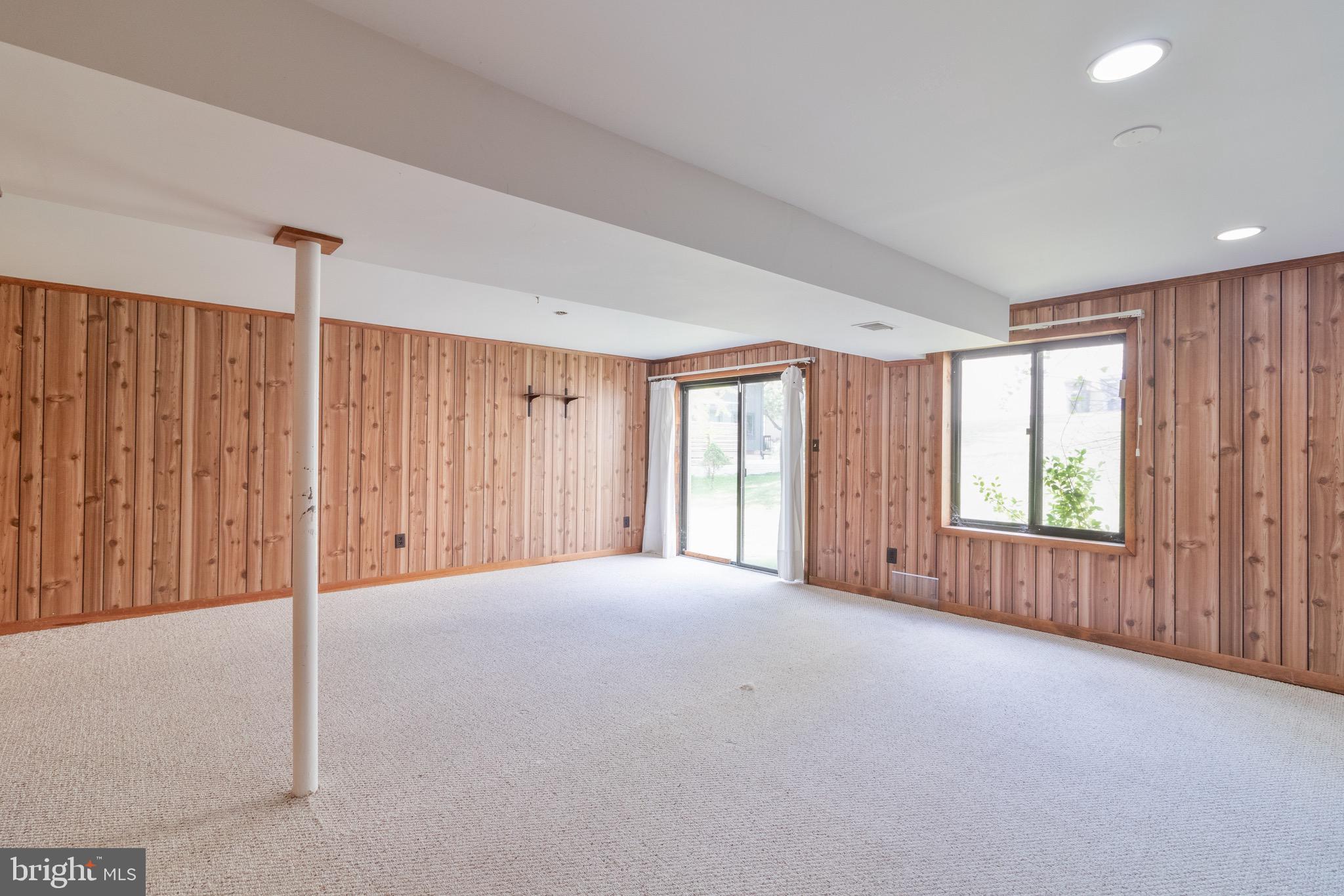 SIGNAL HILL - Residential Lease