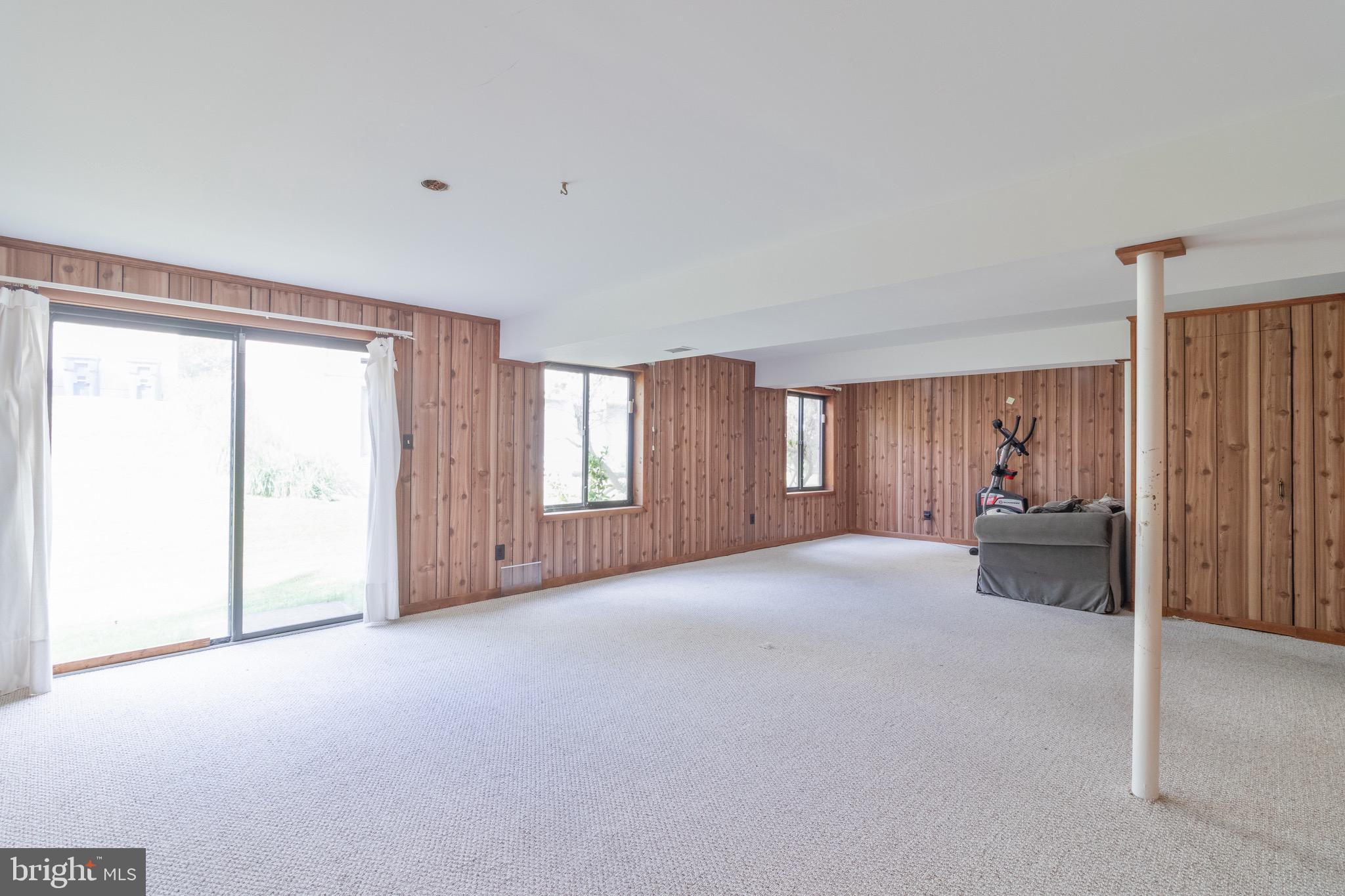 SIGNAL HILL - Residential Lease