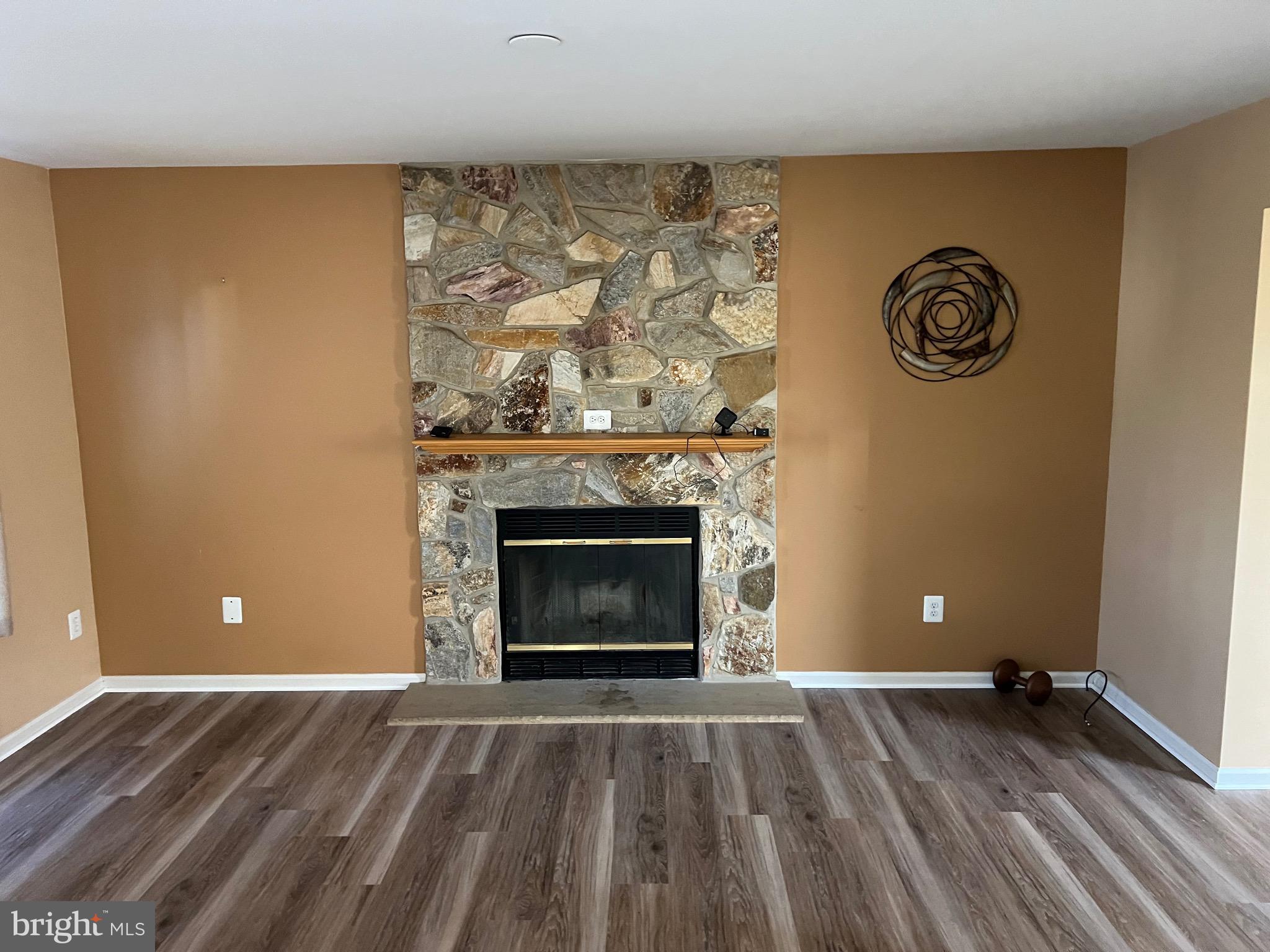 CREEK VIEW ESTS - Residential