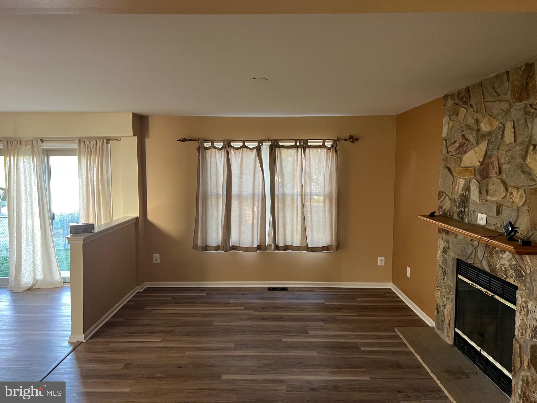 CREEK VIEW ESTS - Residential