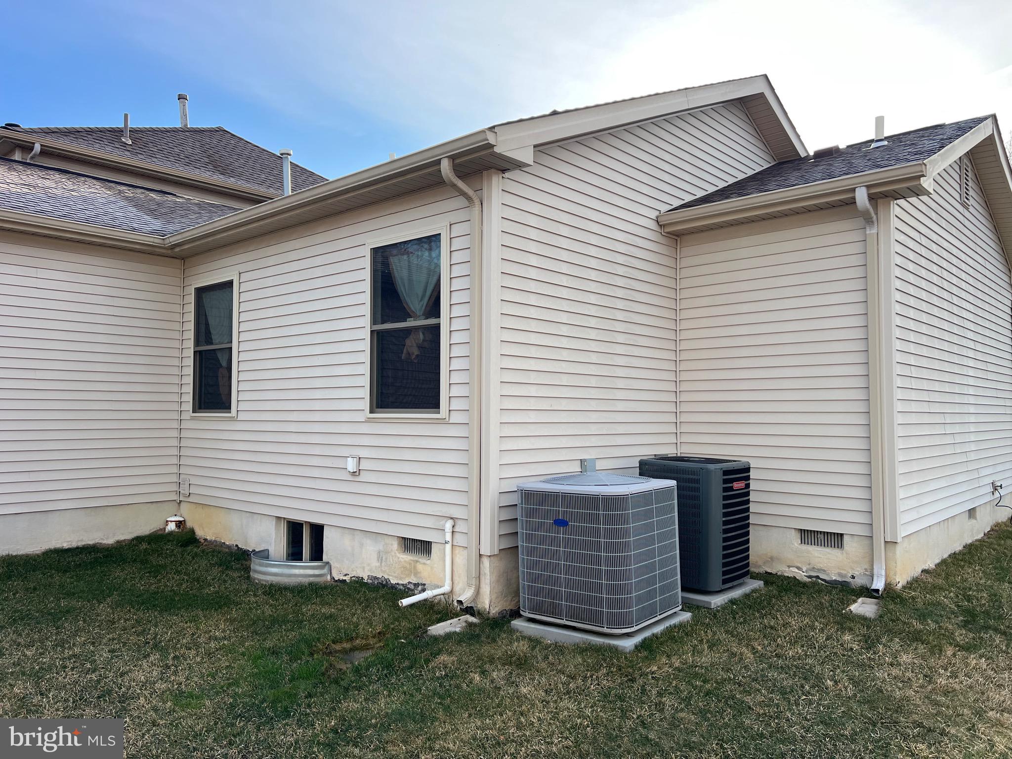 CREEK VIEW ESTS - Residential