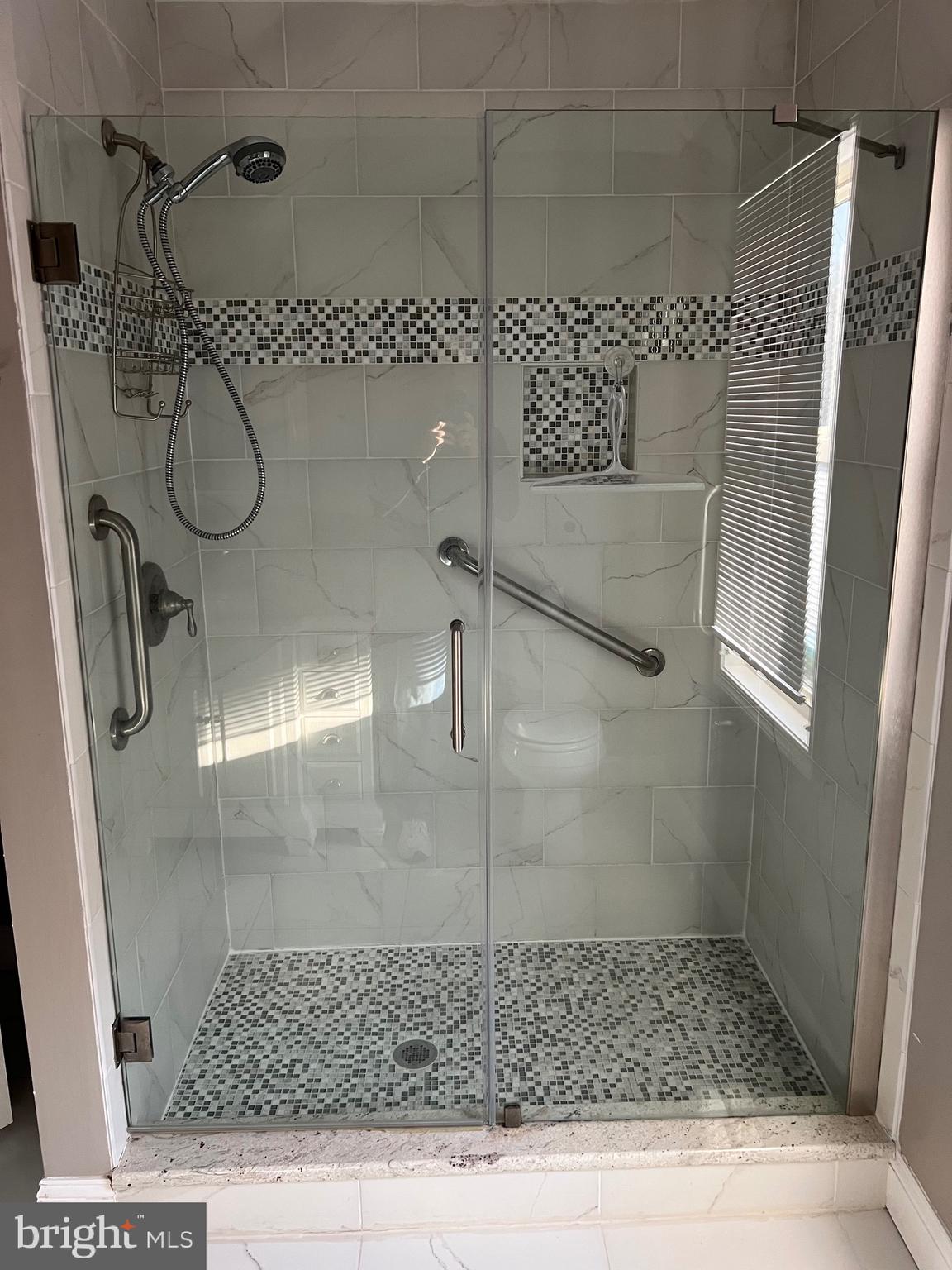 CREEK VIEW ESTS - Residential