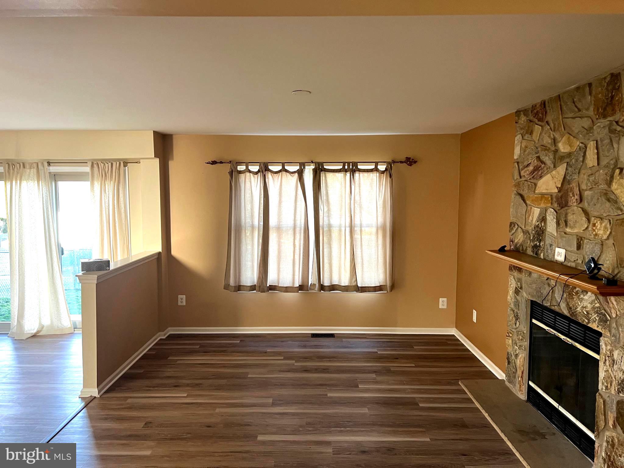 CREEK VIEW ESTS - Residential