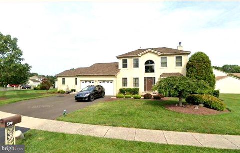 621 NICOLE DRIVE SOUTHAMPTON PA 18966