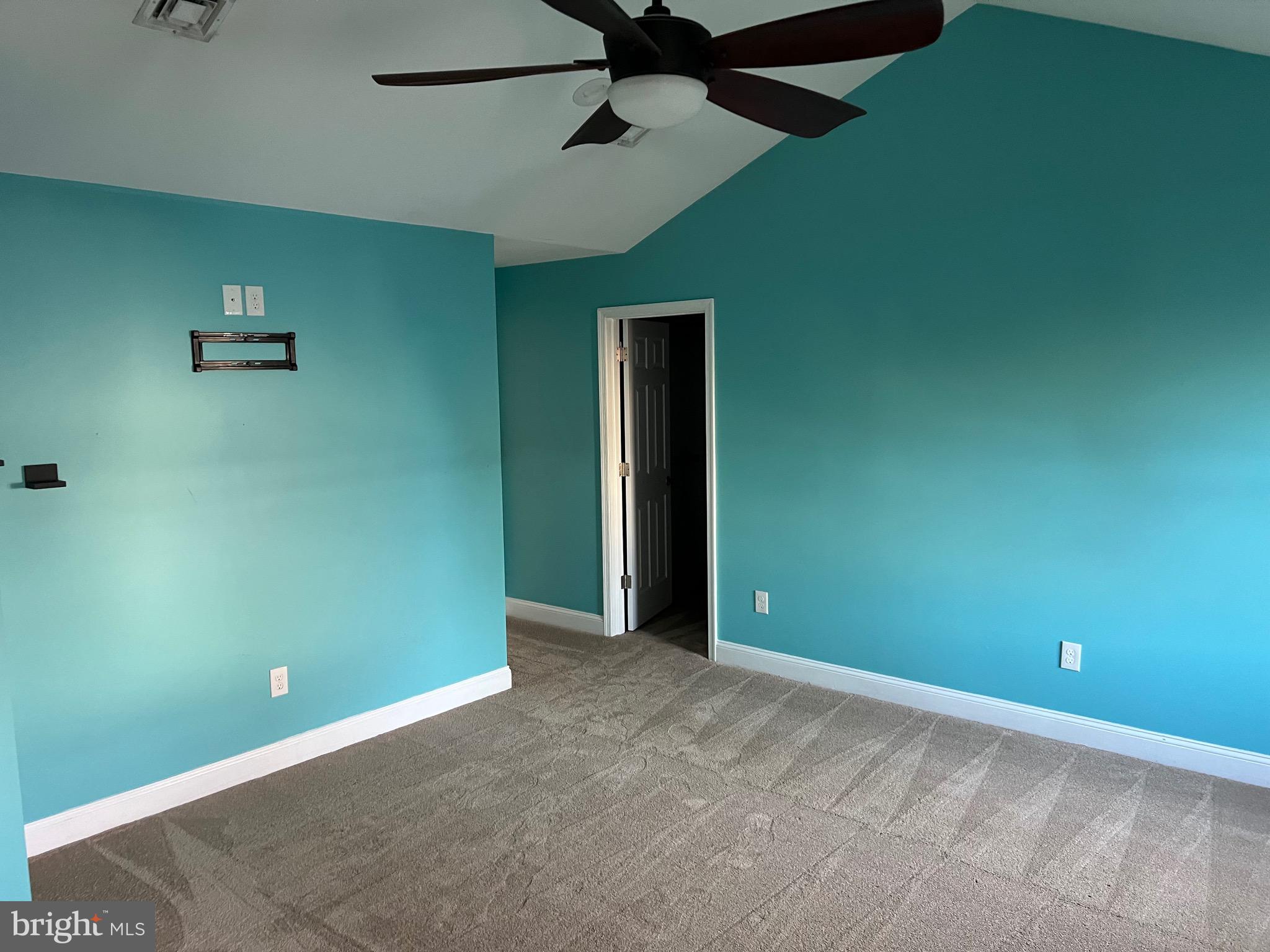 CREEK VIEW ESTS - Residential