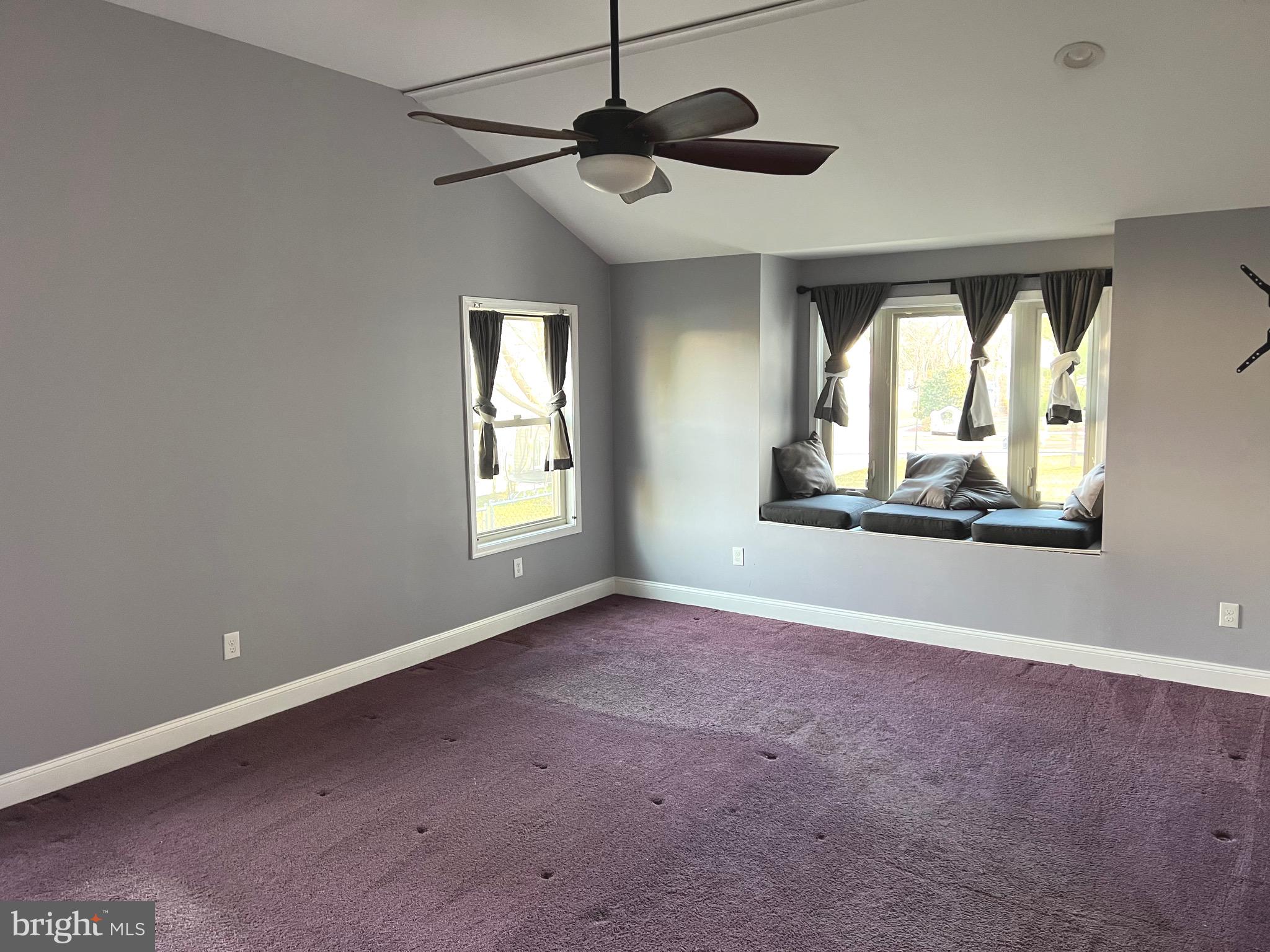 CREEK VIEW ESTS - Residential