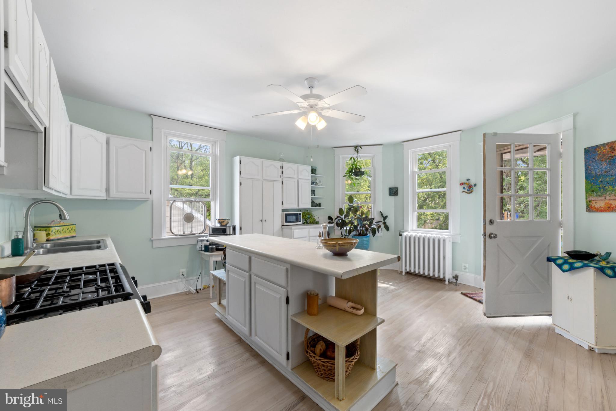 HAMILTON HILLS - Residential