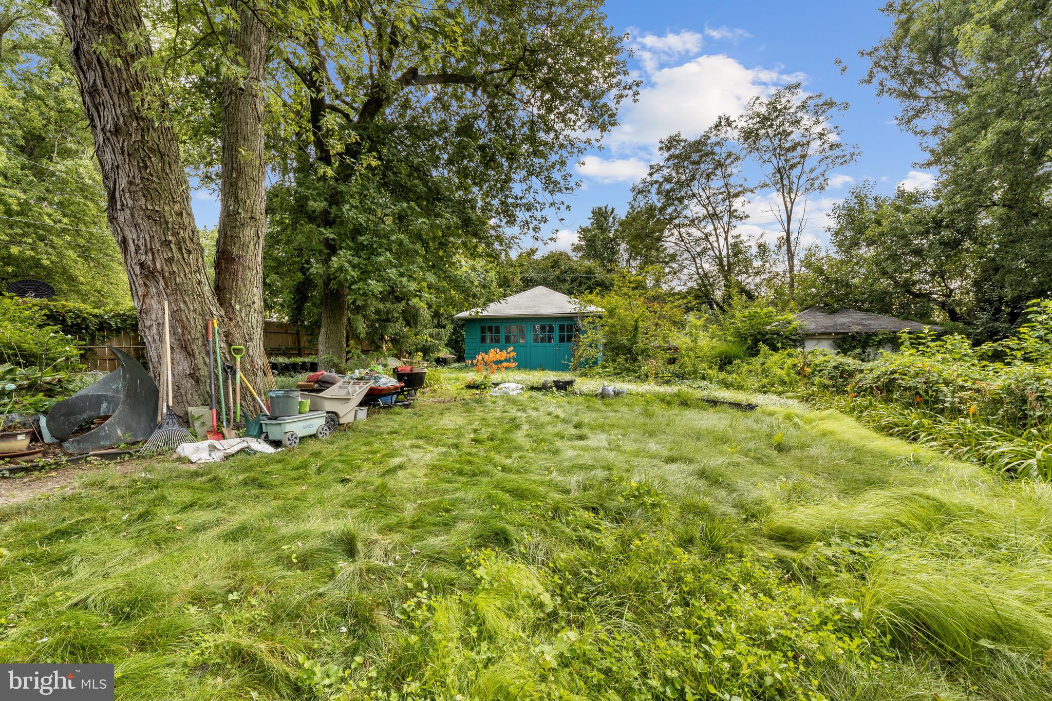 HAMILTON HILLS - Residential