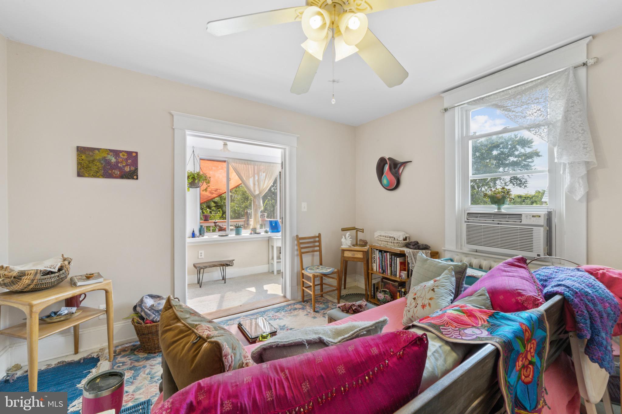 HAMILTON HILLS - Residential