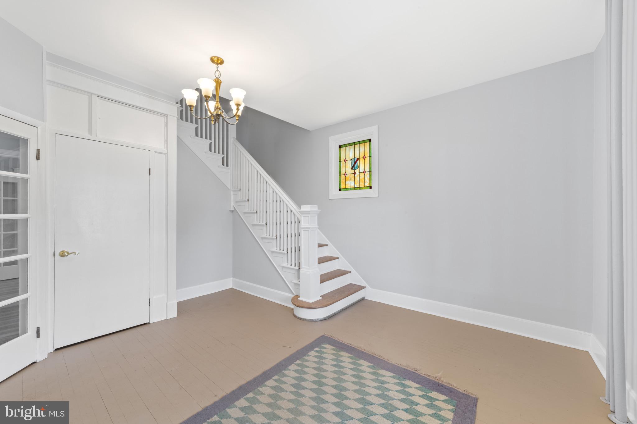 HAMILTON HILLS - Residential