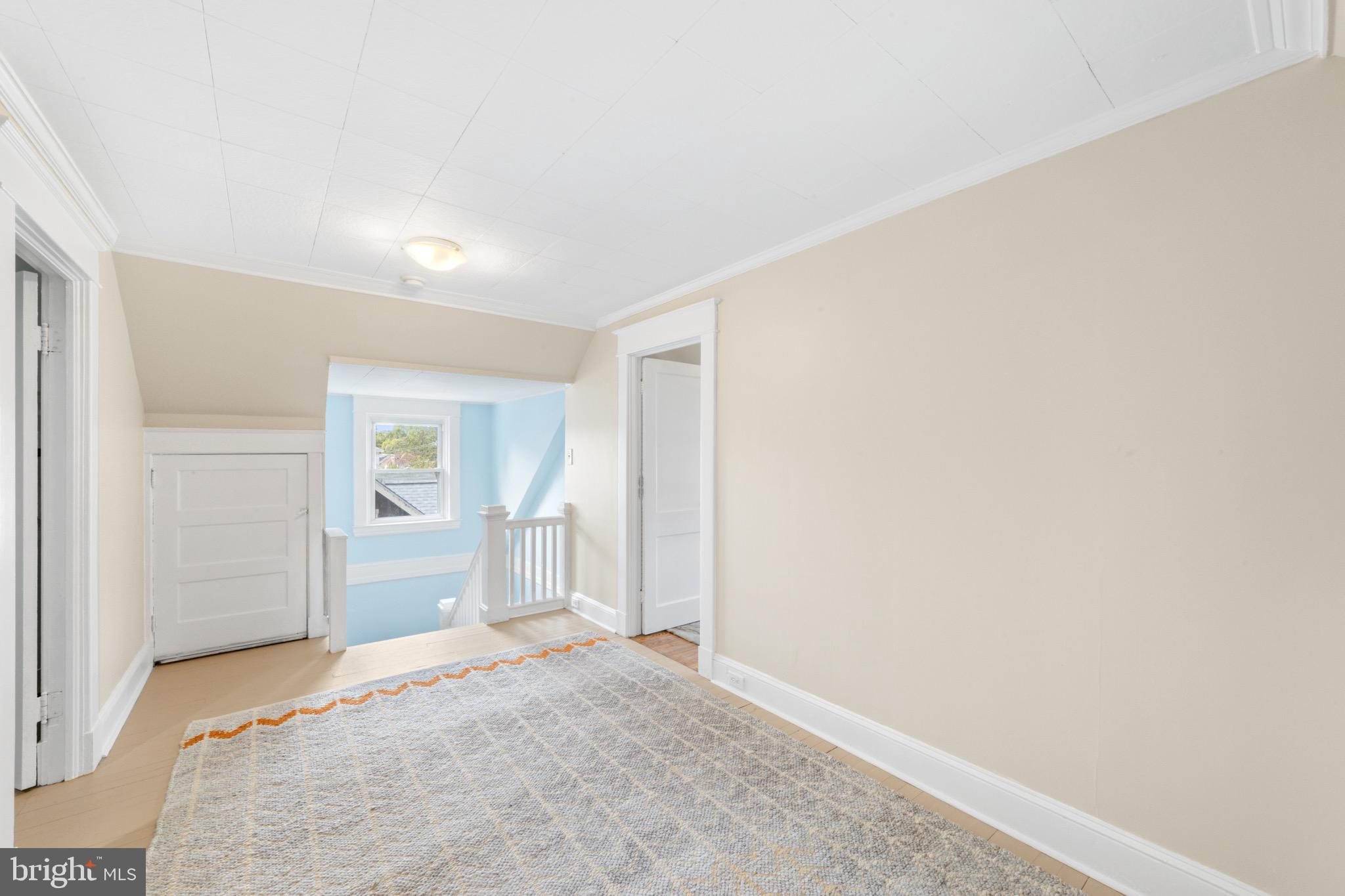 HAMILTON HILLS - Residential