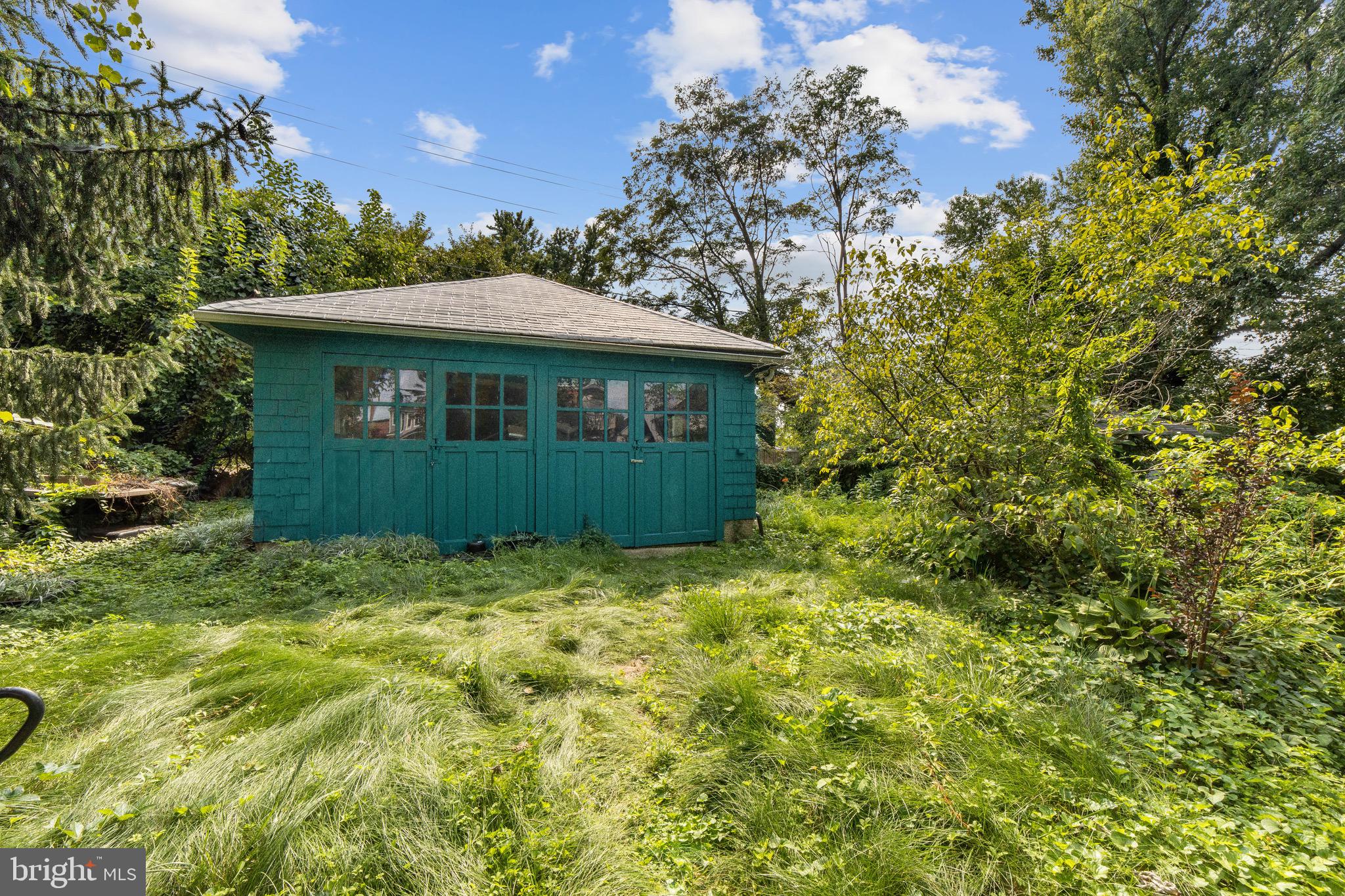 HAMILTON HILLS - Residential