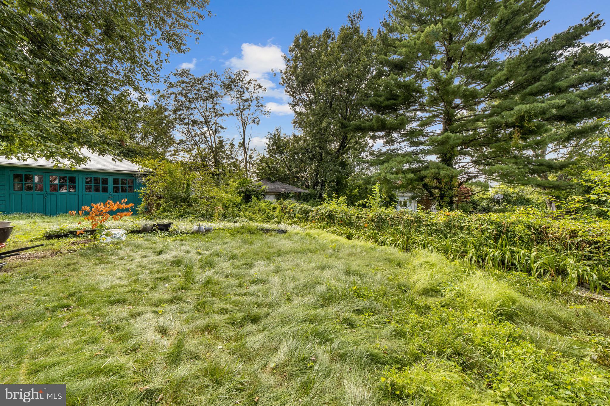 HAMILTON HILLS - Residential