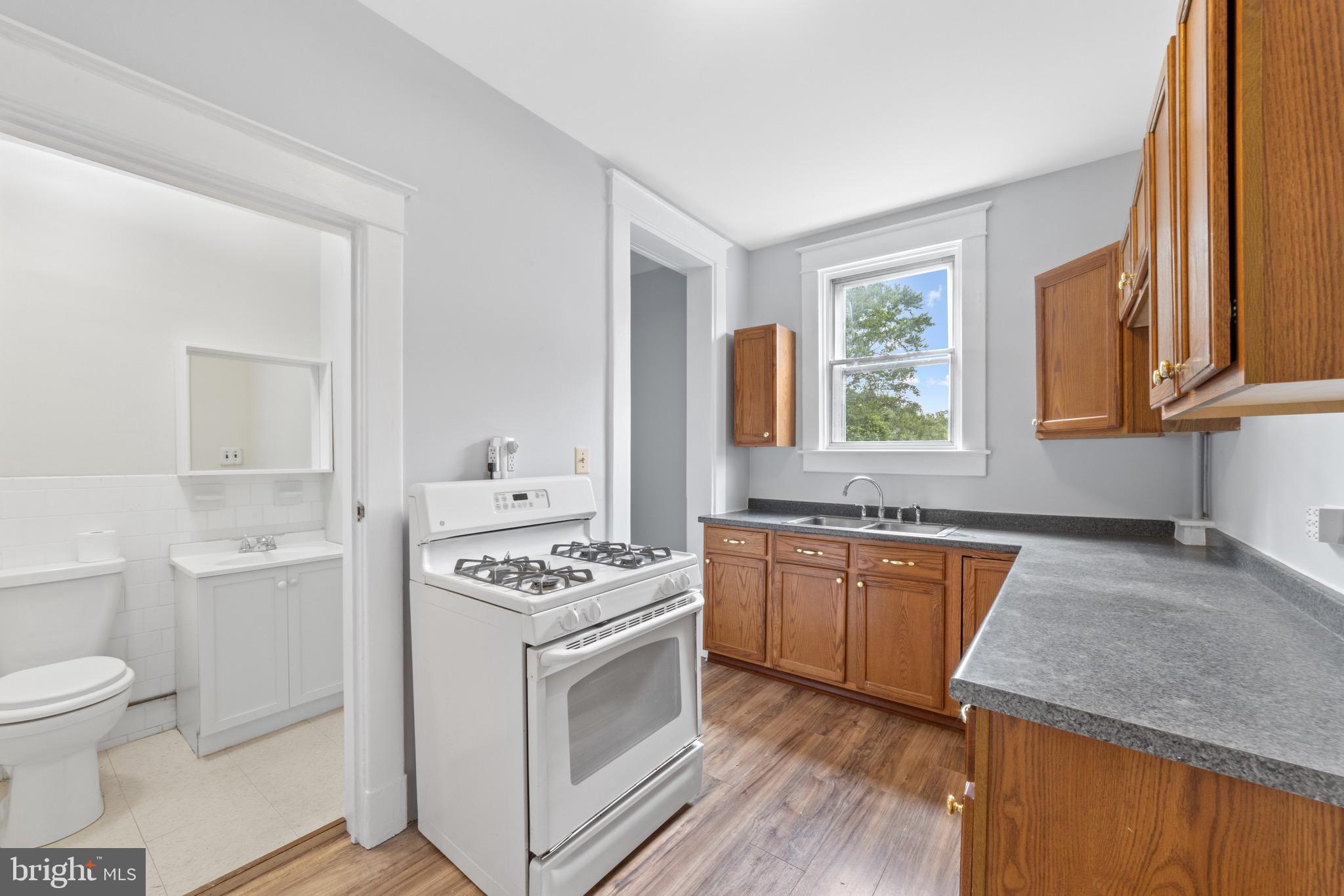 HAMILTON HILLS - Residential