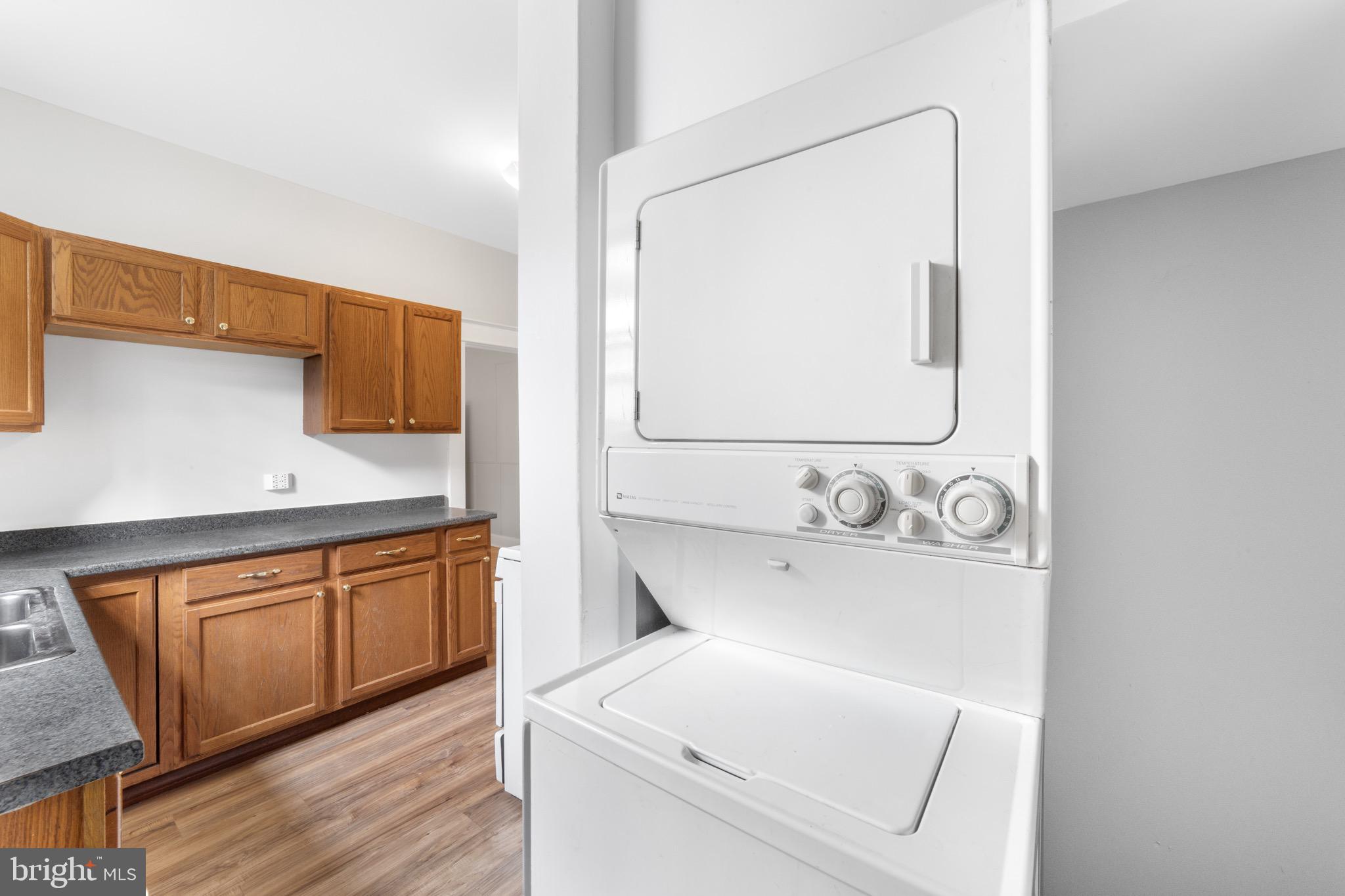 HAMILTON HILLS - Residential