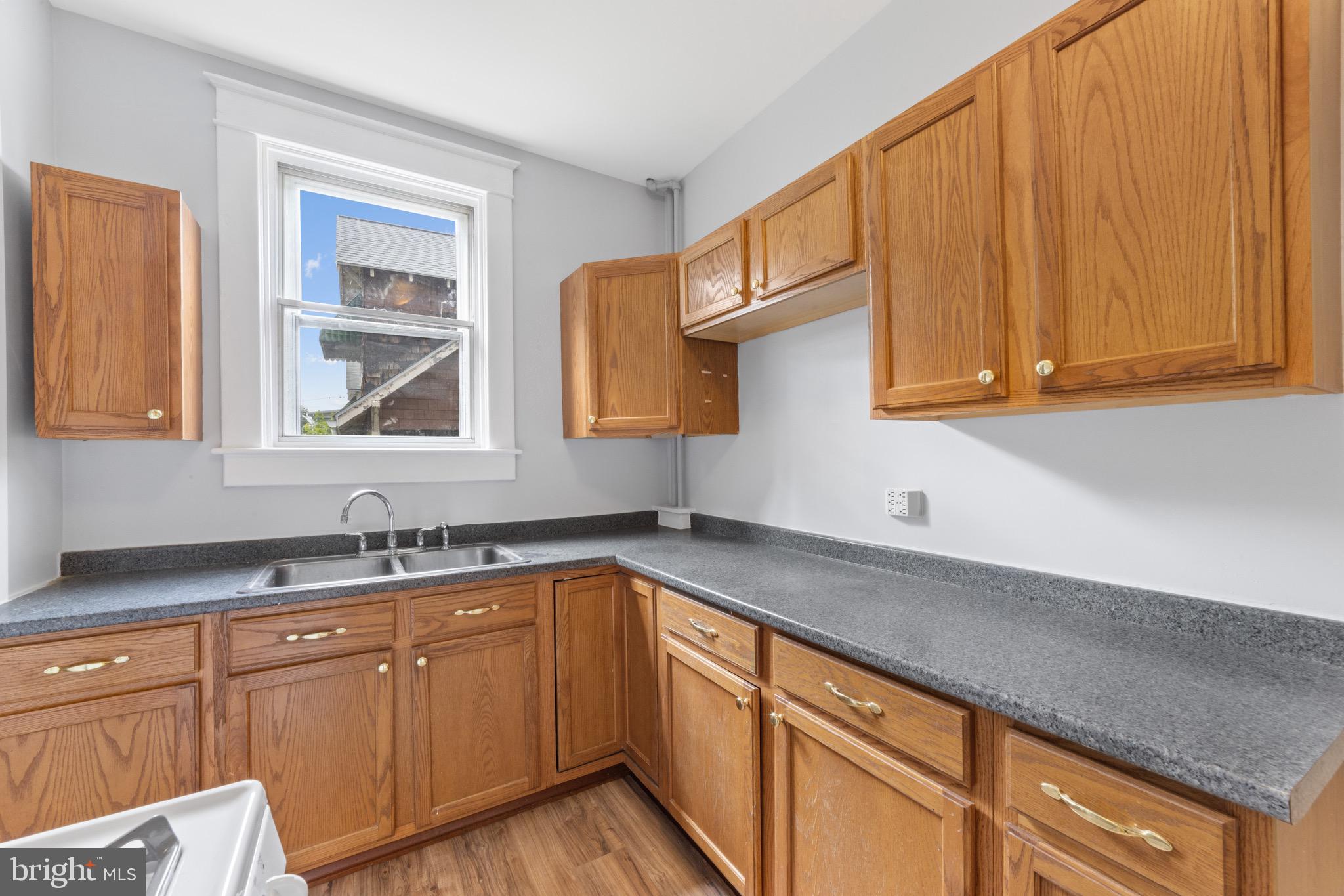 HAMILTON HILLS - Residential