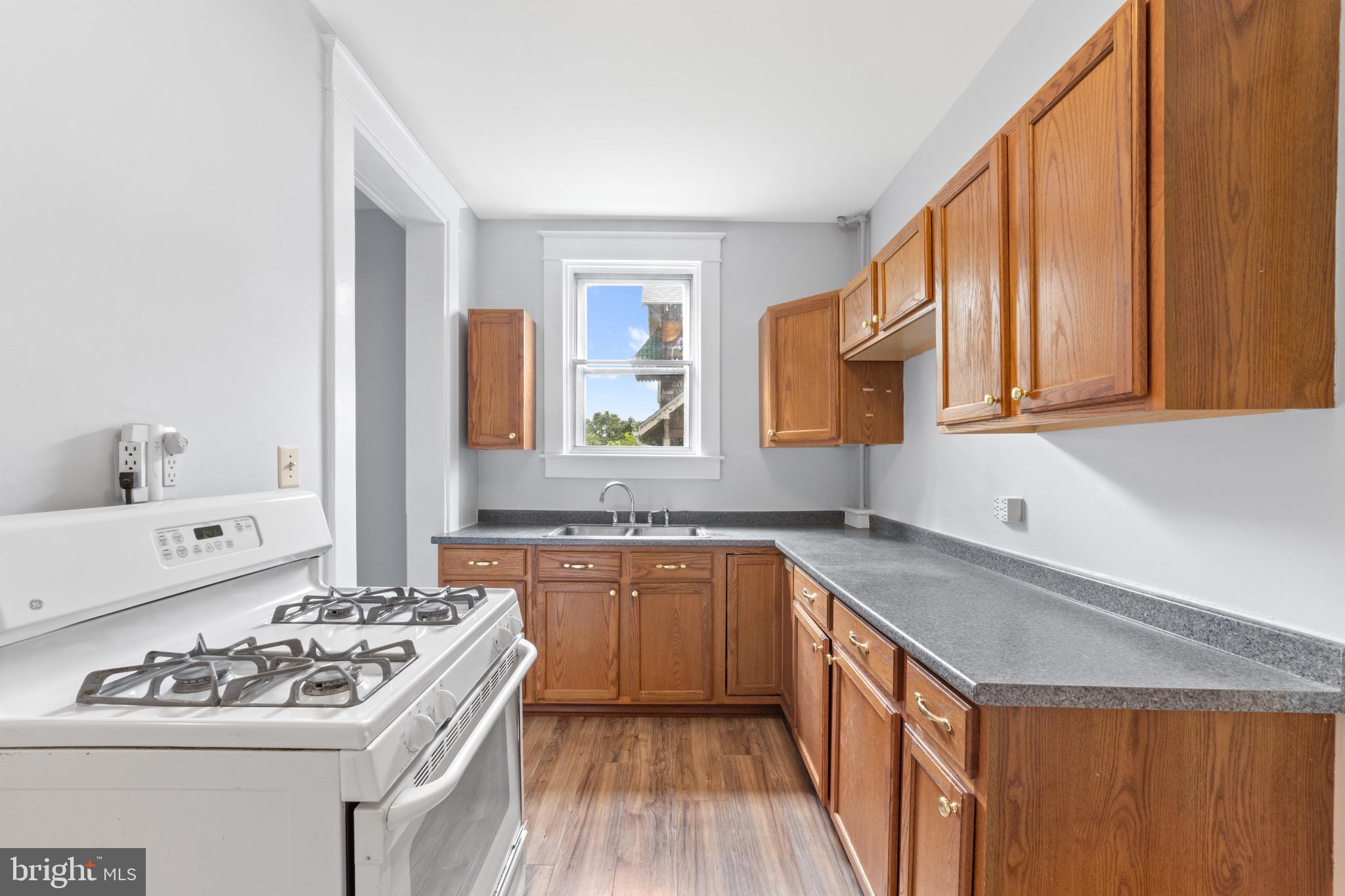 HAMILTON HILLS - Residential