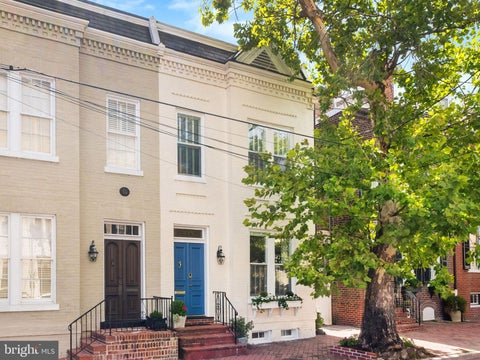 Photo of 225 N Royal Street, ALEXANDRIA, VA 22314 (MLS # VAAX2065136)