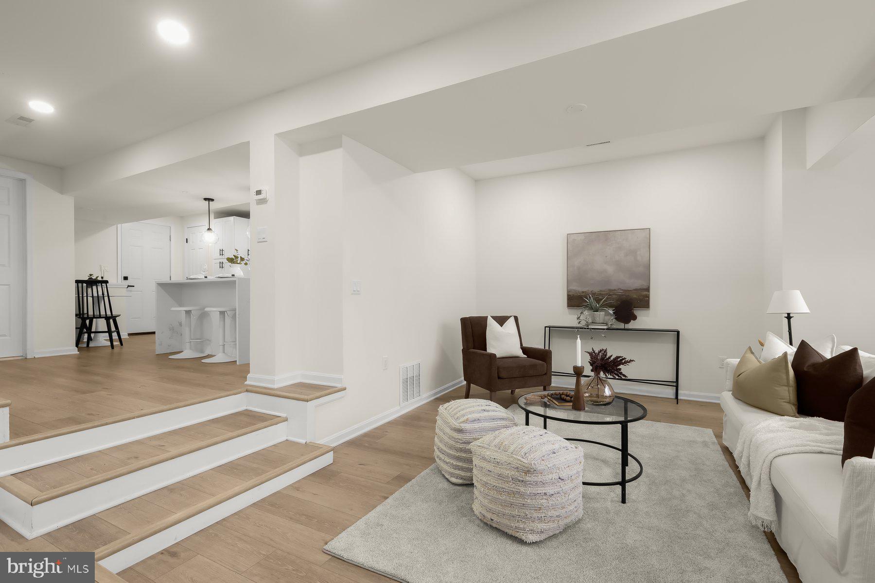 LONDONTOWN - Residential