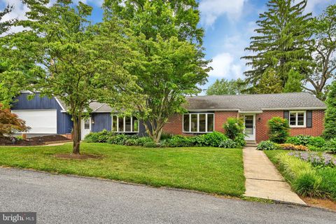 Homes For Sale - 156 Conestoga Boulevard<br/> LANCASTER, PA 17602