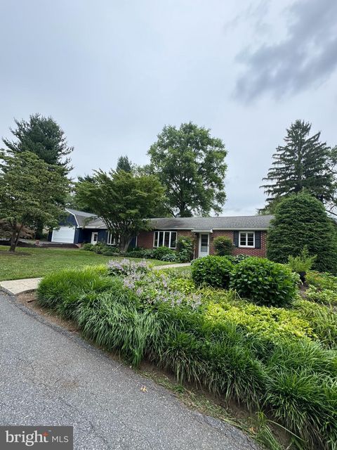 Homes For Sale - 156 Conestoga Boulevard<br/> LANCASTER, PA 17602