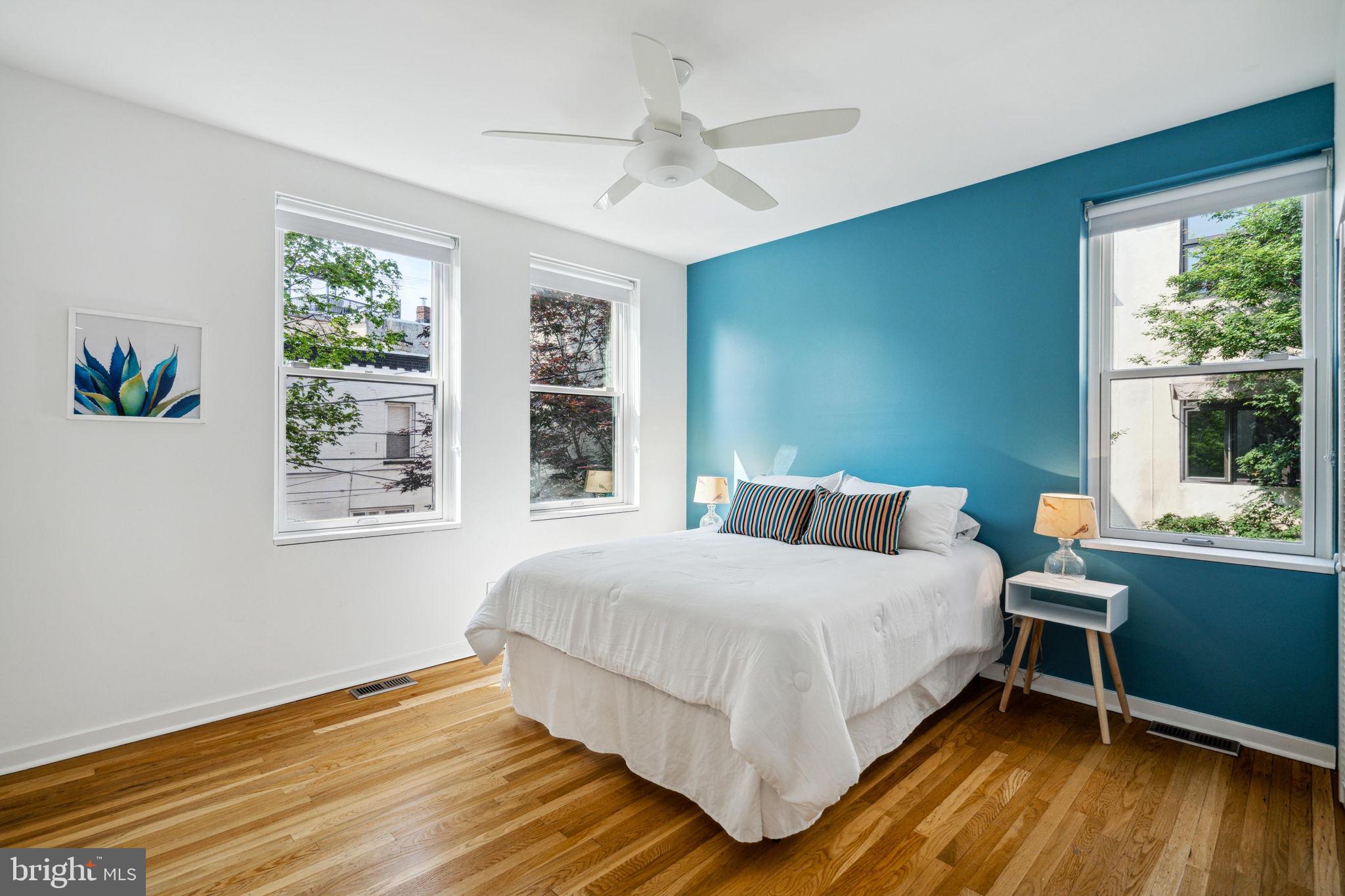 QUEEN VILLAGE - Residential