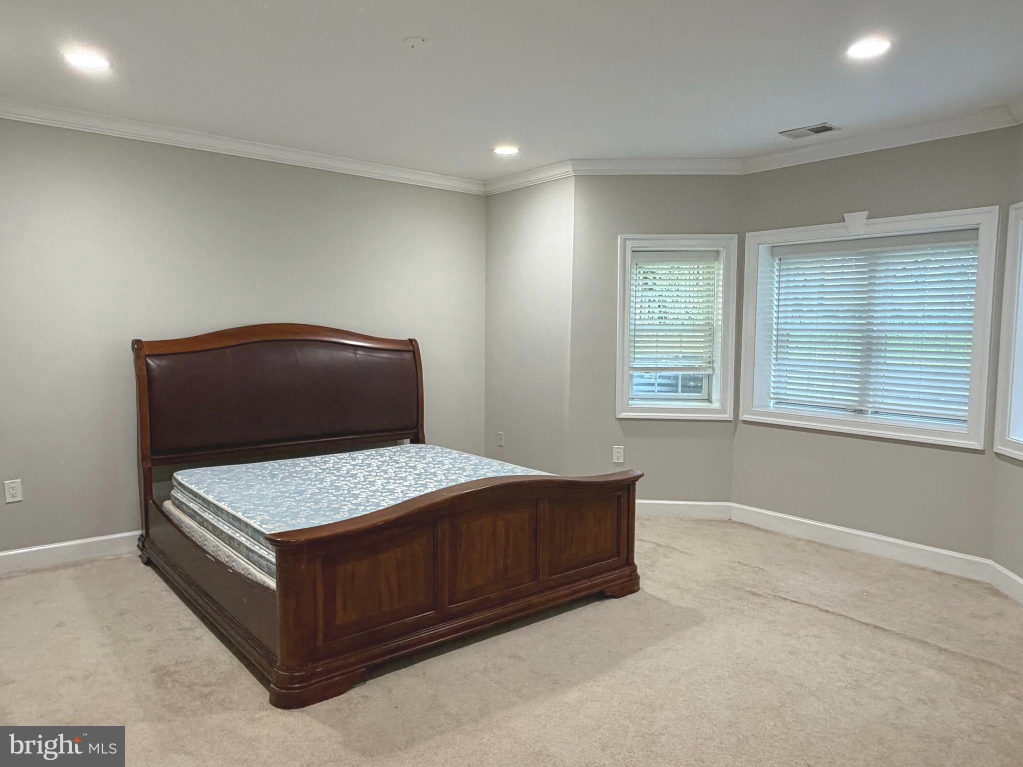 6529 FAIRLAWN DRIVE