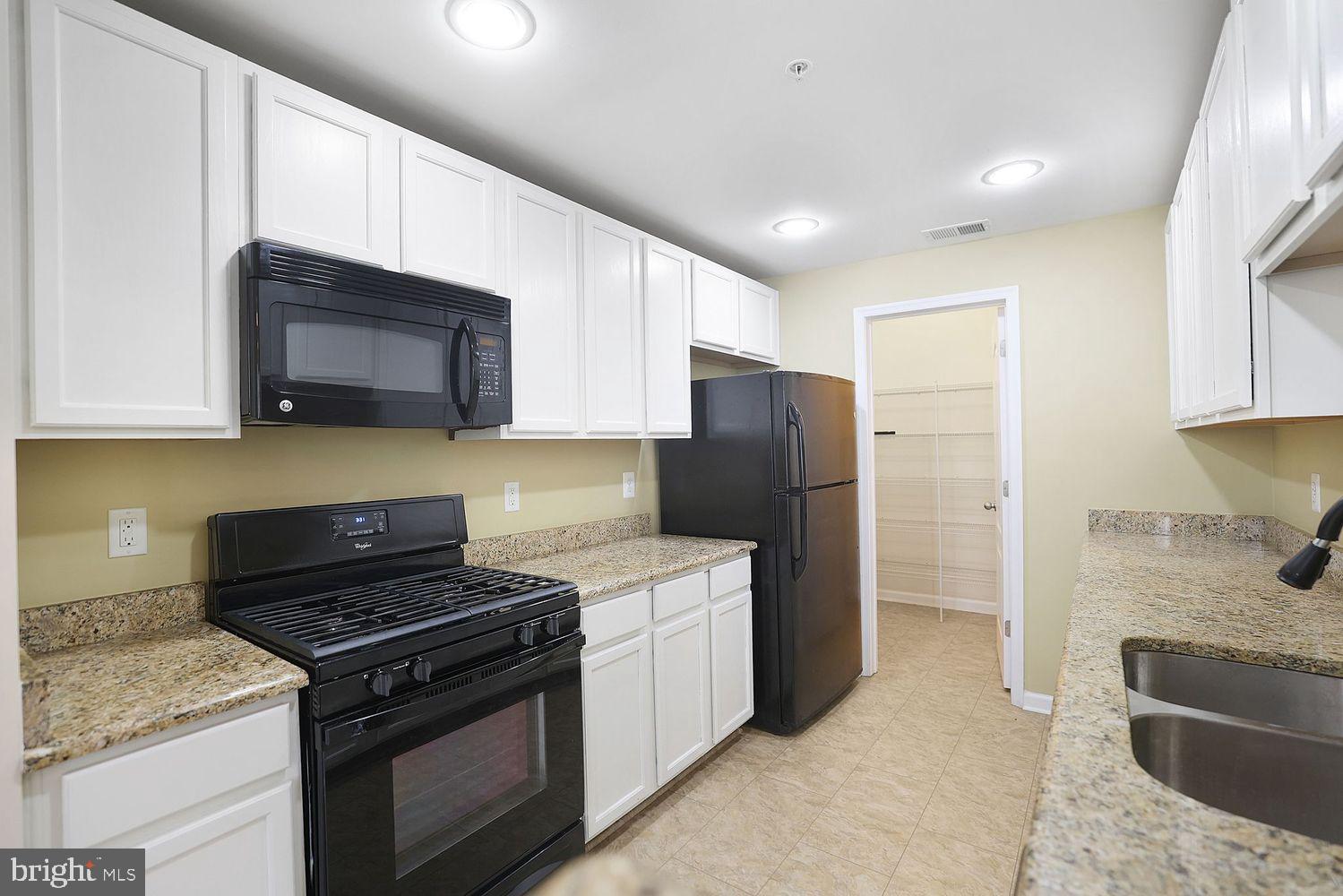 GATEWAY COMMONS - Residential