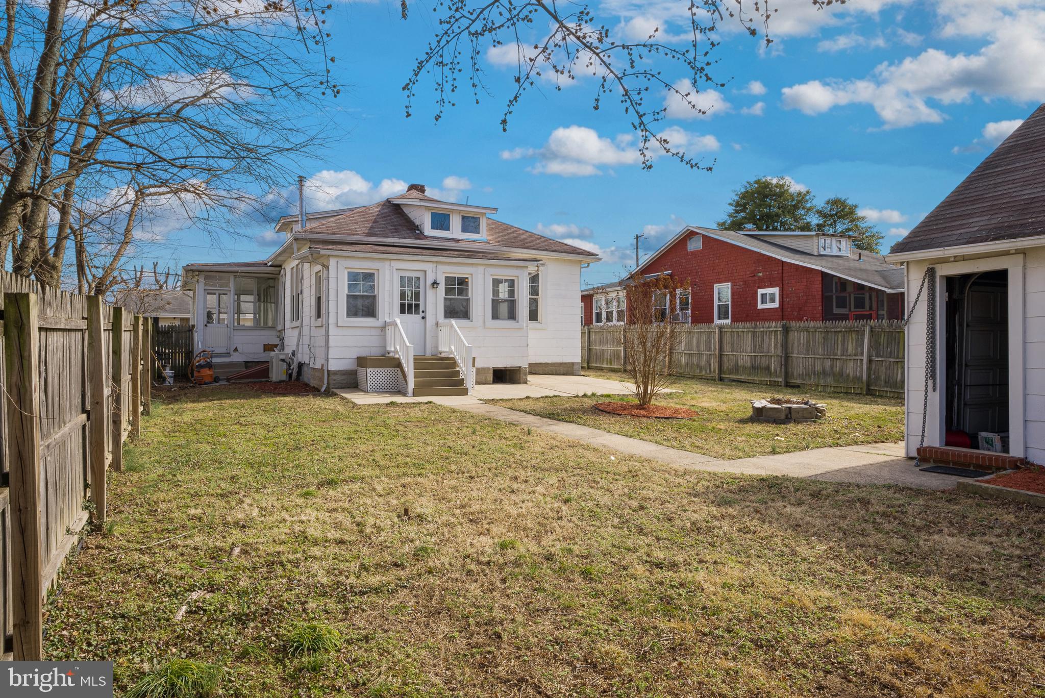 RIVIERA BEACH - Residential