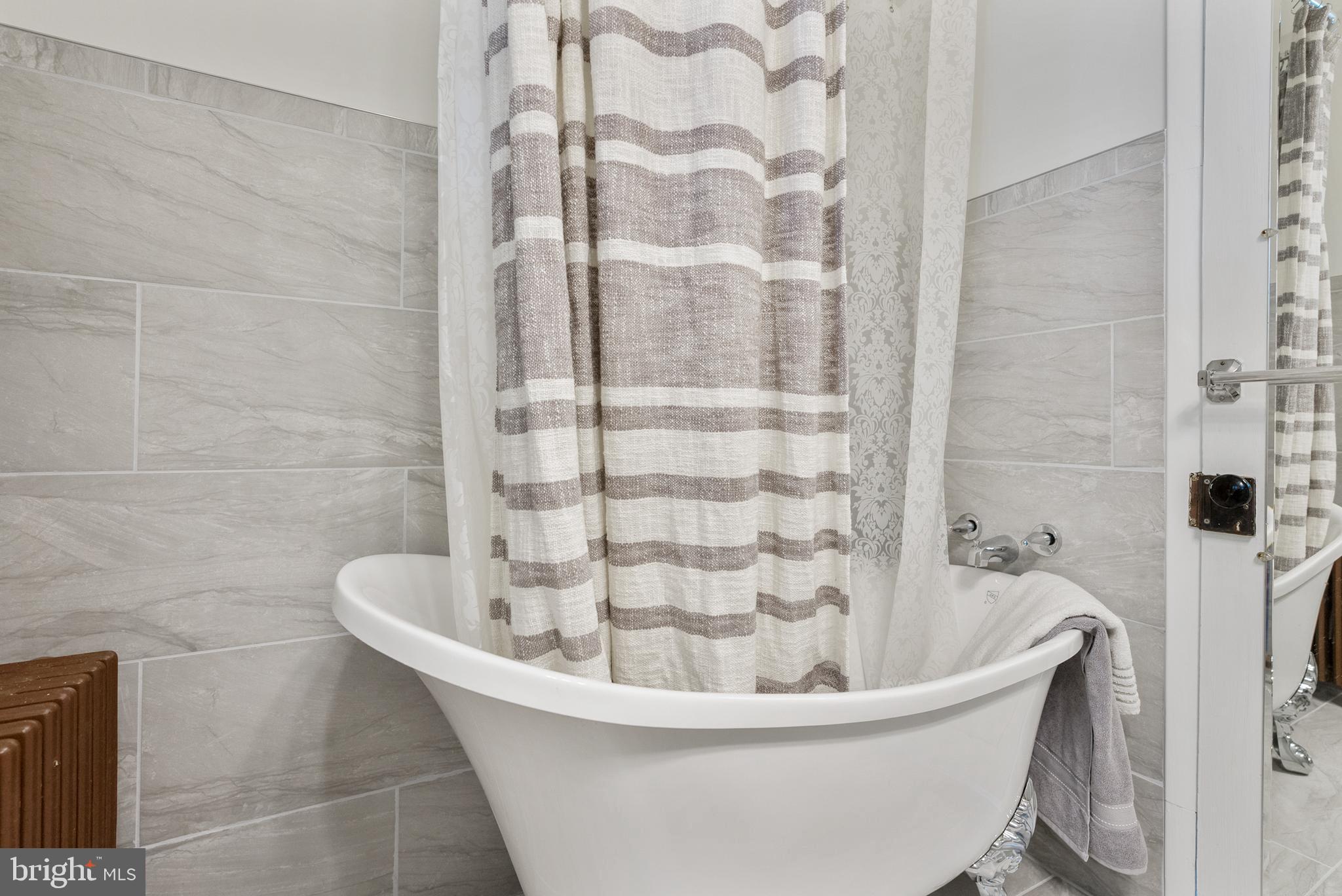 RIVIERA BEACH - Residential