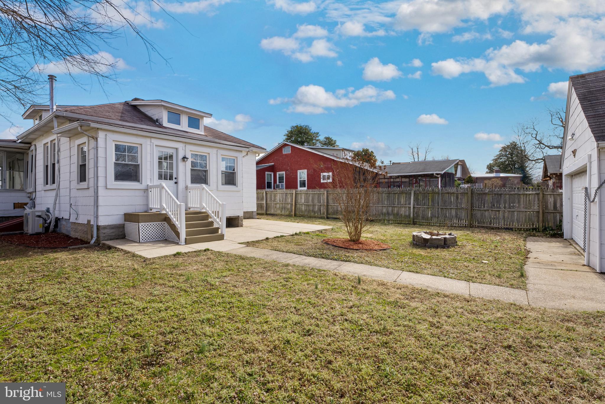 RIVIERA BEACH - Residential