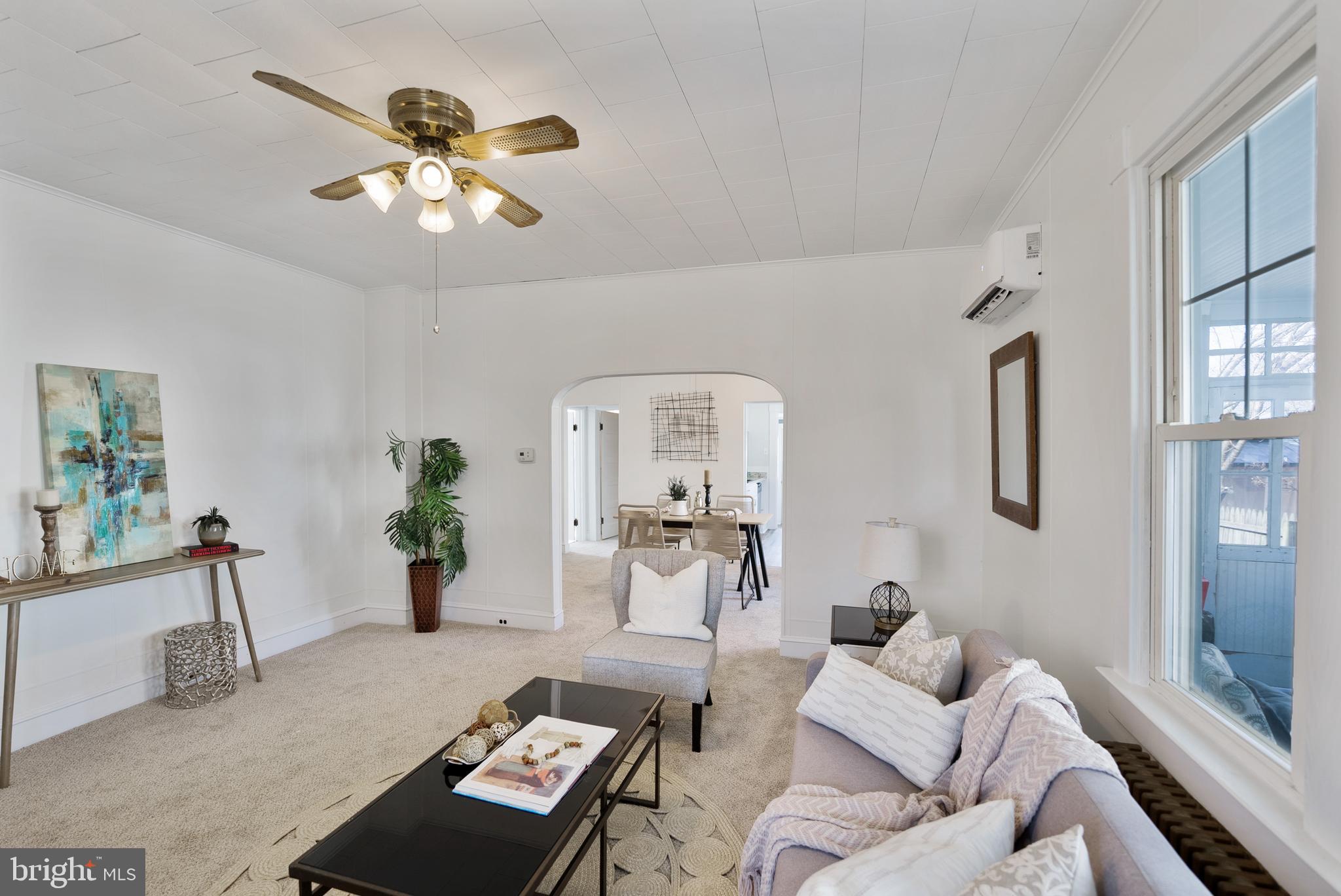 RIVIERA BEACH - Residential