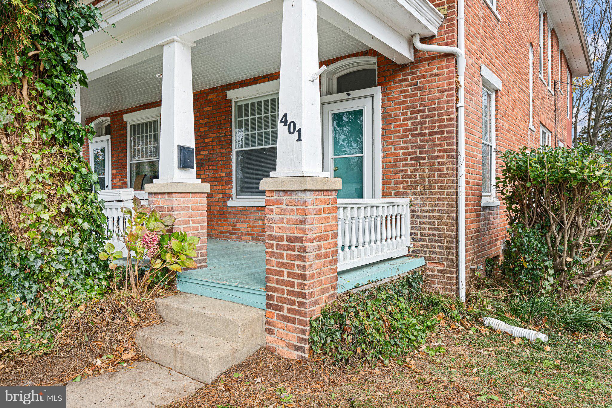 401 N GOVERNORS AVE.