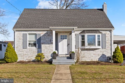 Homes For Sale - 23 Brown Drive<br/> Mercer County, HAMILTON, NJ 08690