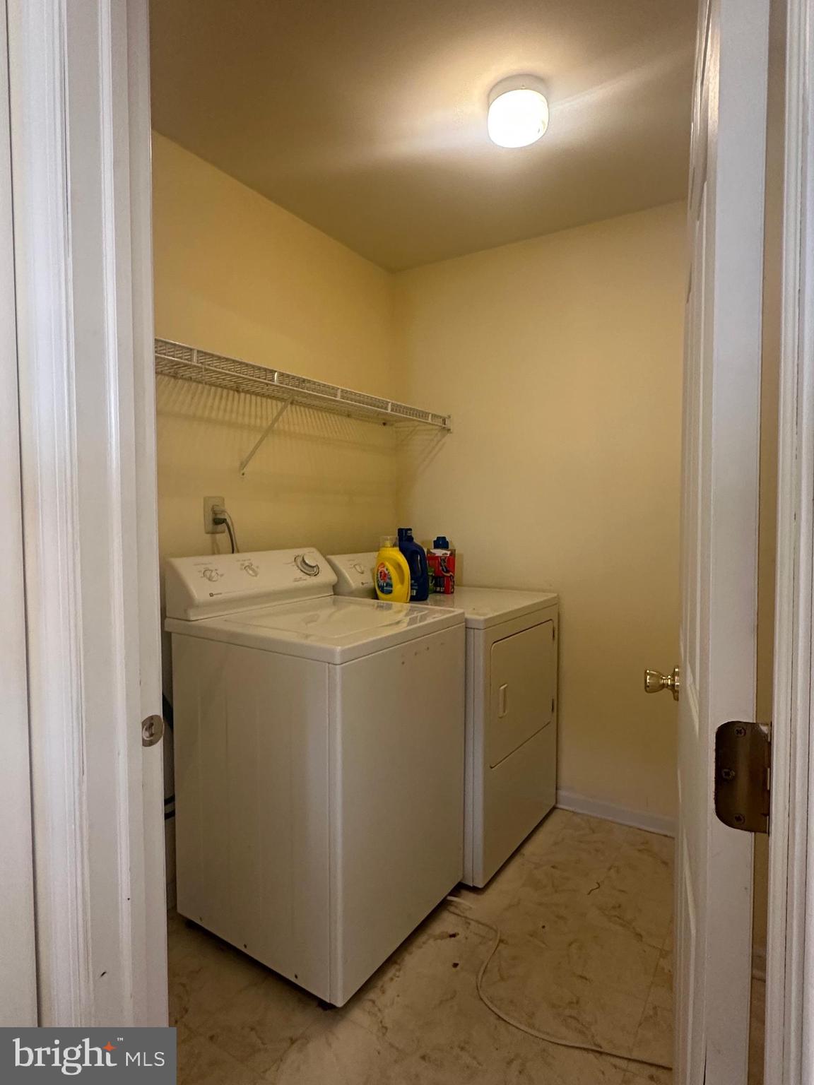 SOMERSET - Residential Lease