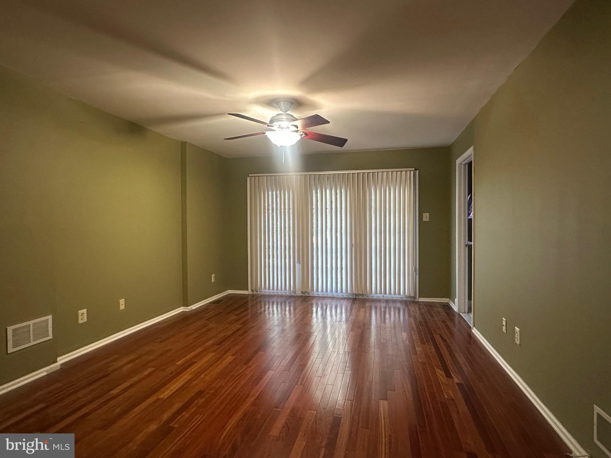 SOMERSET - Residential Lease