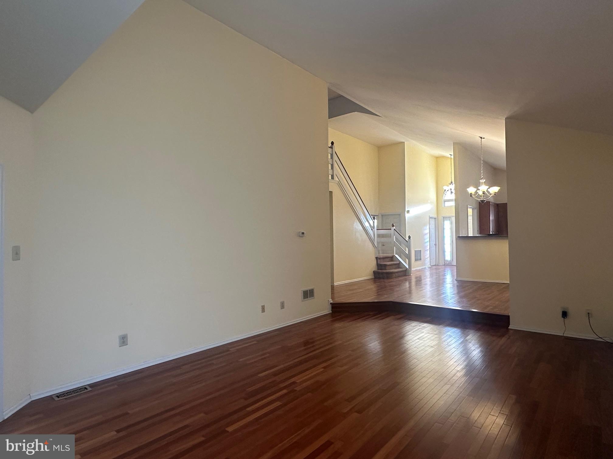 SOMERSET - Residential Lease