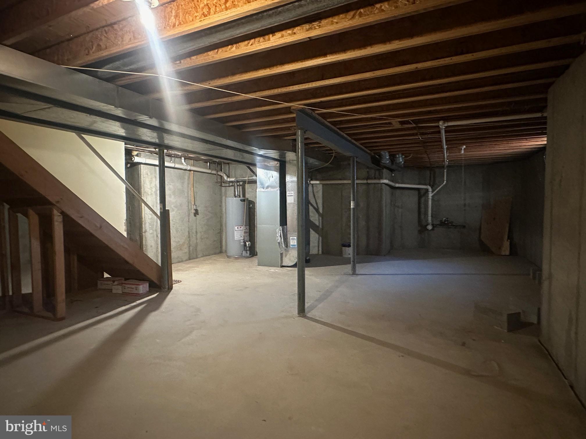 SOMERSET - Residential Lease