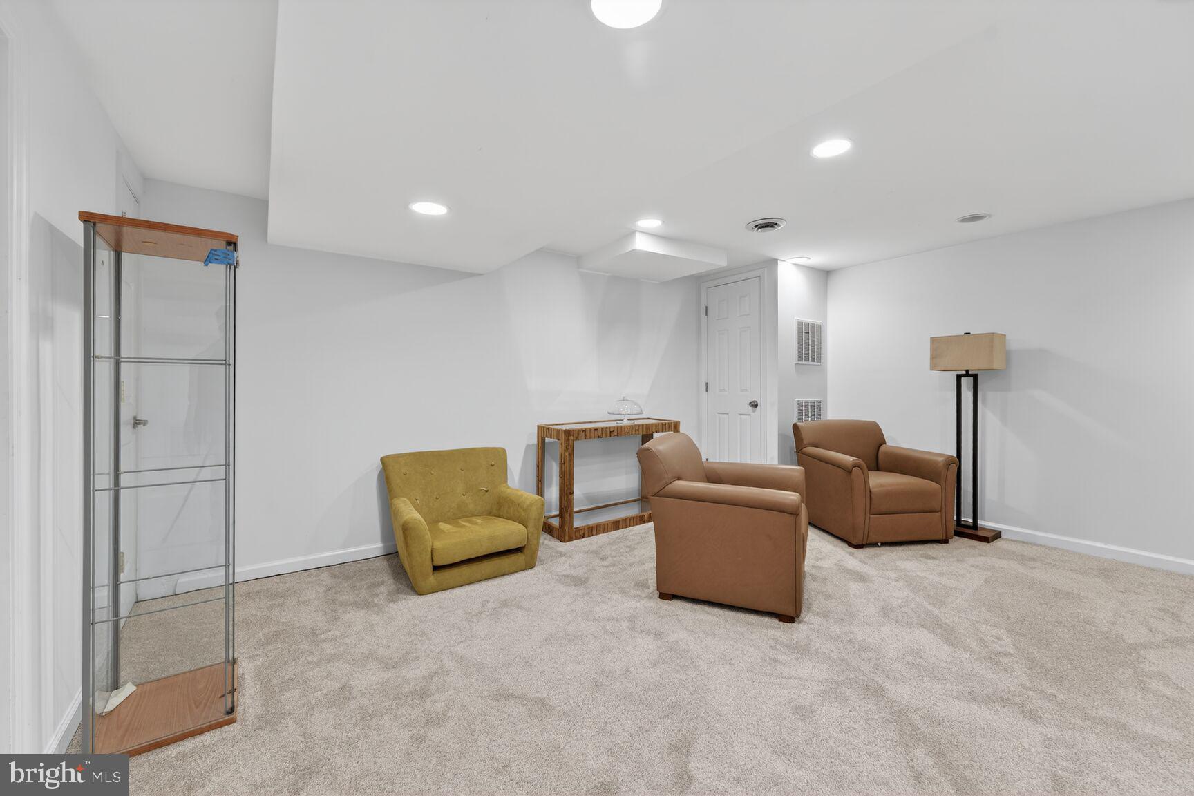 OXON RUN HILLS - Residential