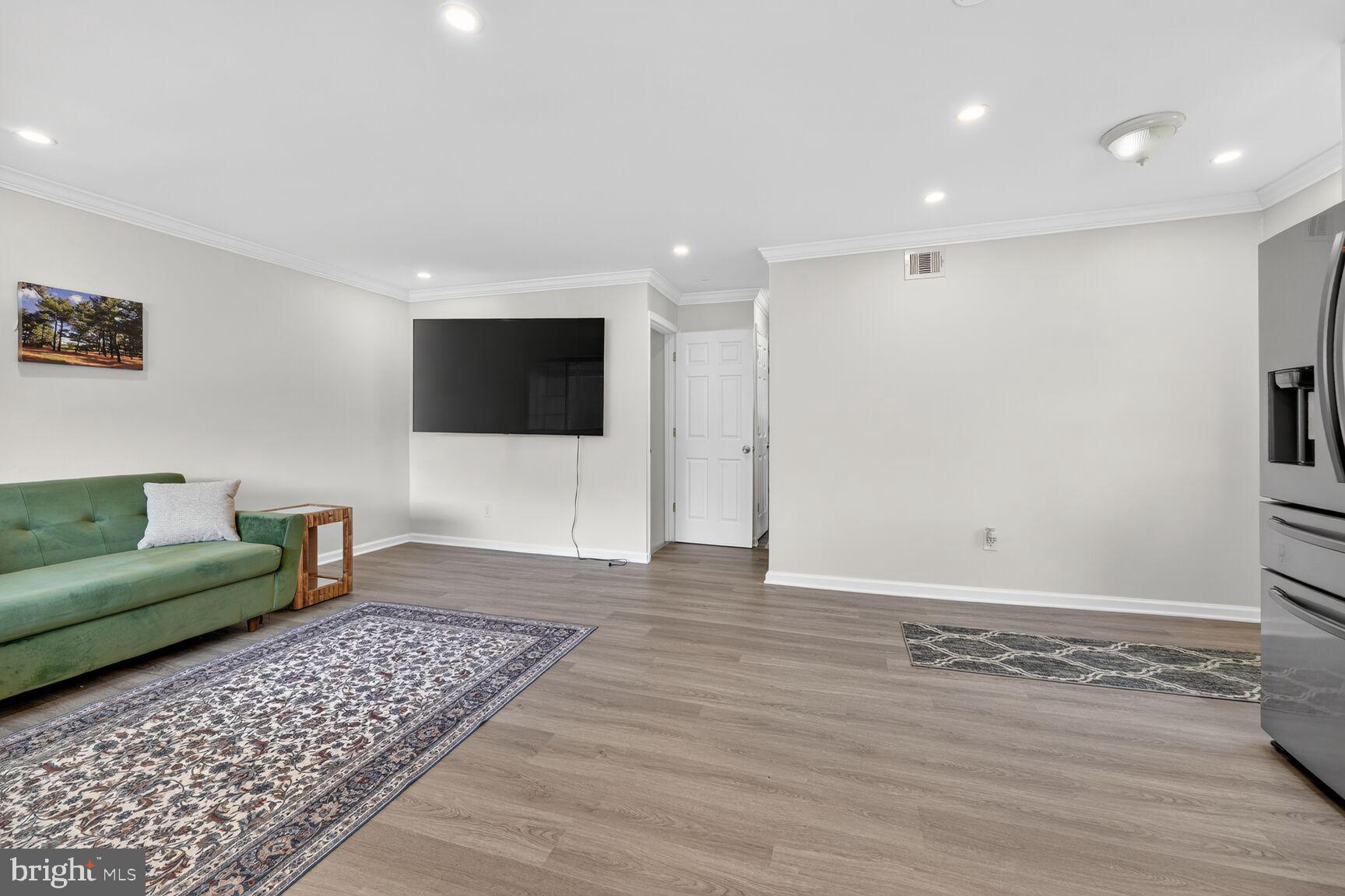 OXON RUN HILLS - Residential