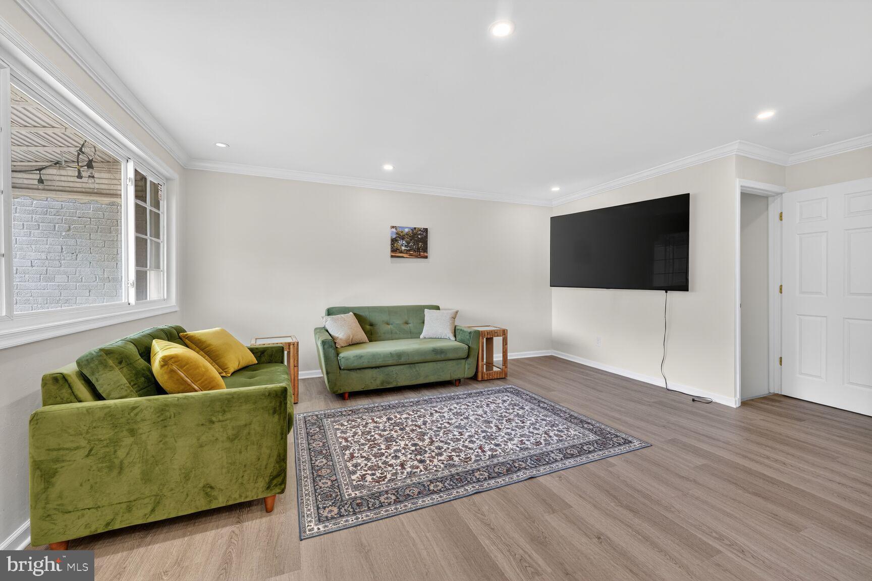 OXON RUN HILLS - Residential