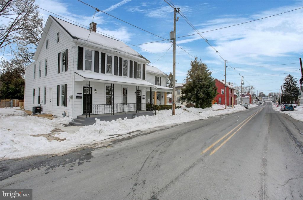 Photo of 828 Broad Street, CHAMBERSBURG, PA 17201 (MLS # PAFL2032542)