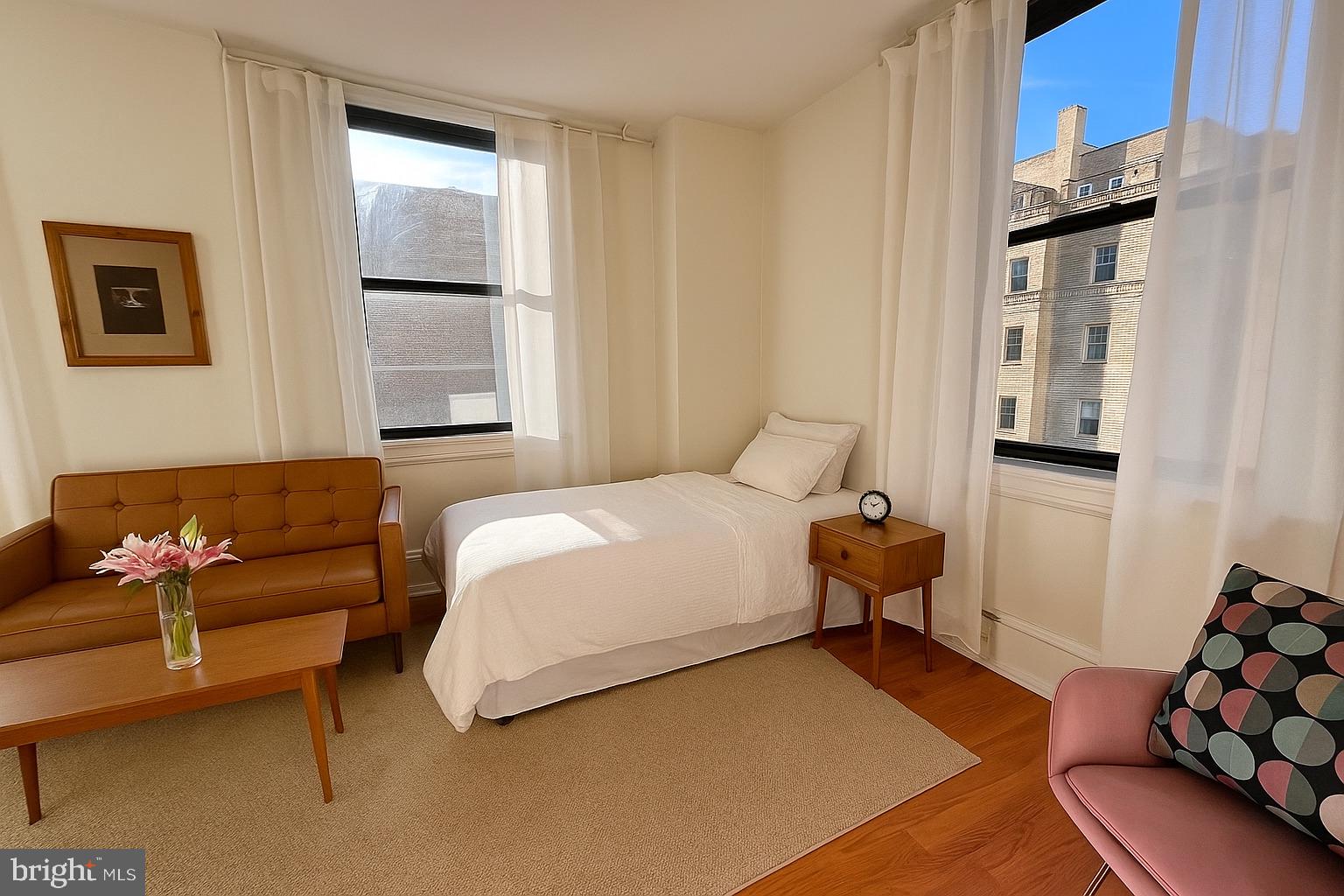 1324 LOCUST STREET 704