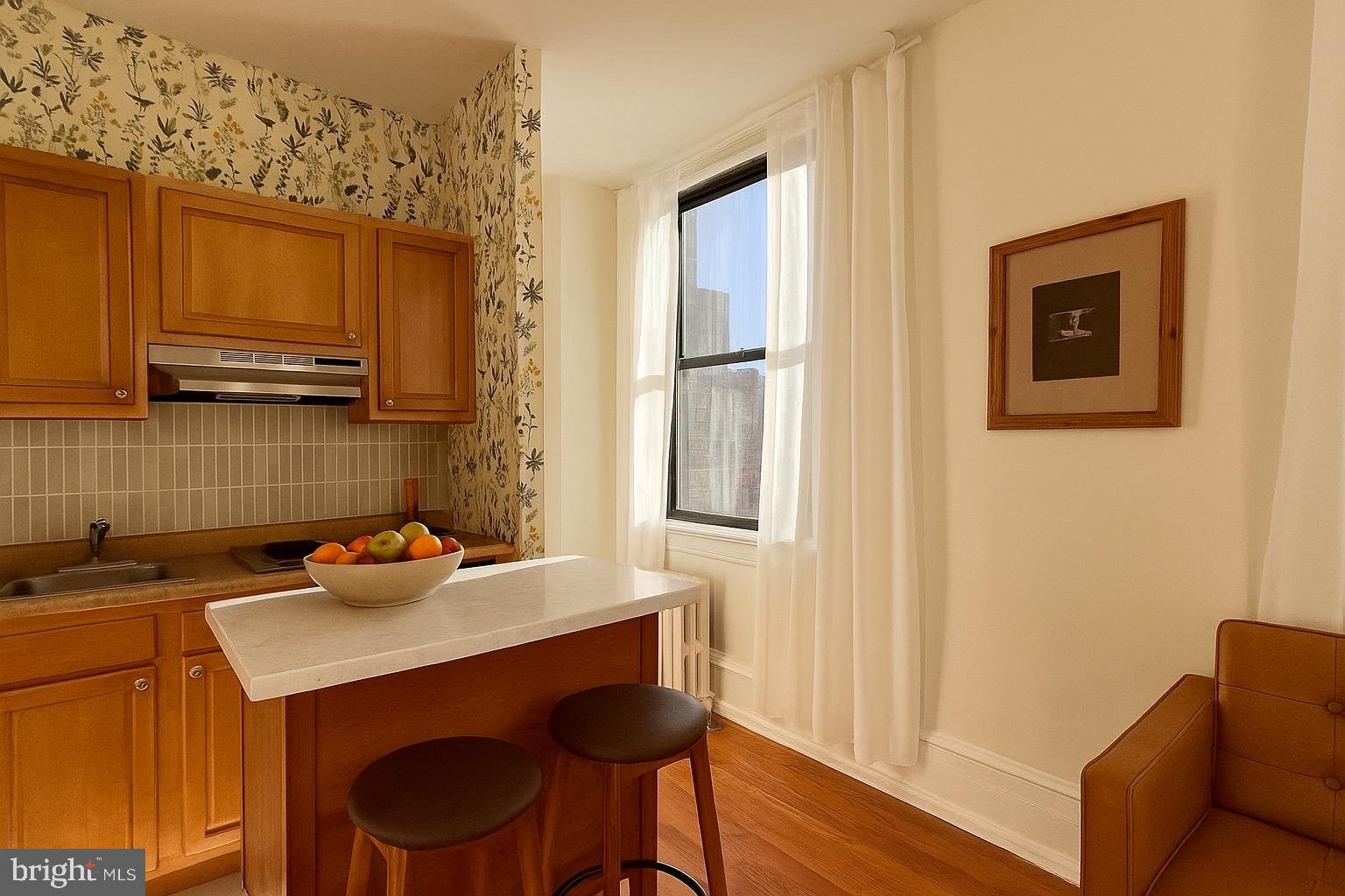 1324 LOCUST STREET 704